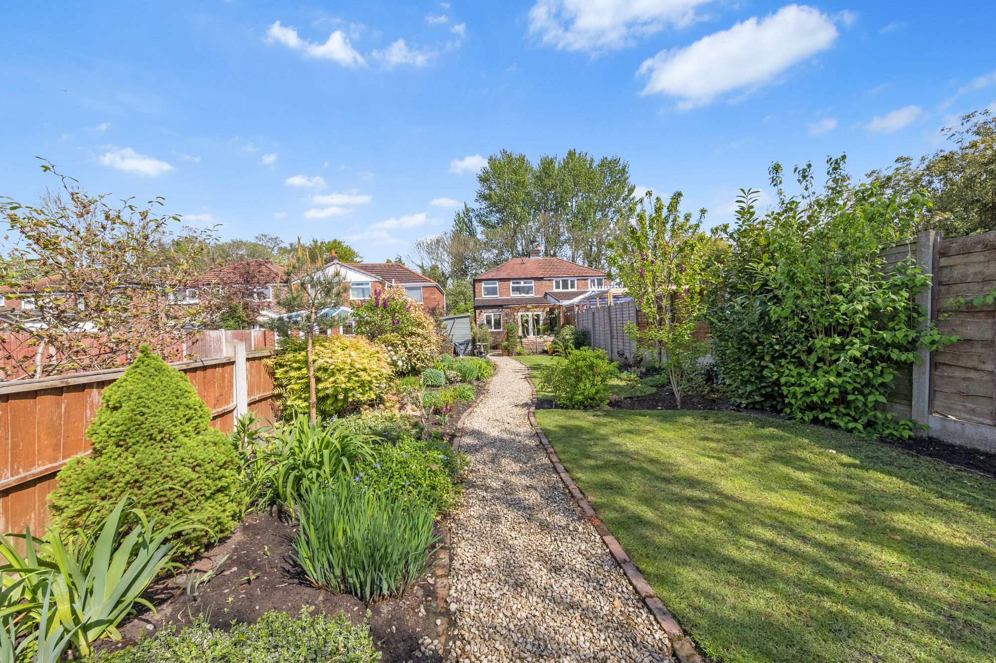 Longbarn Lane, Woolston, WA1