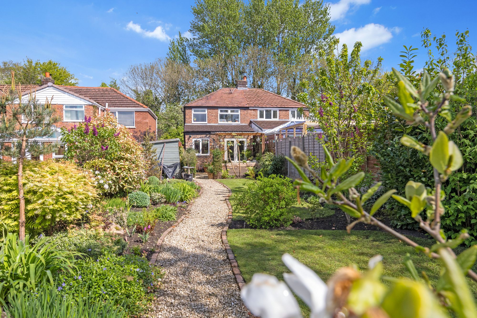 Longbarn Lane, Woolston, WA1