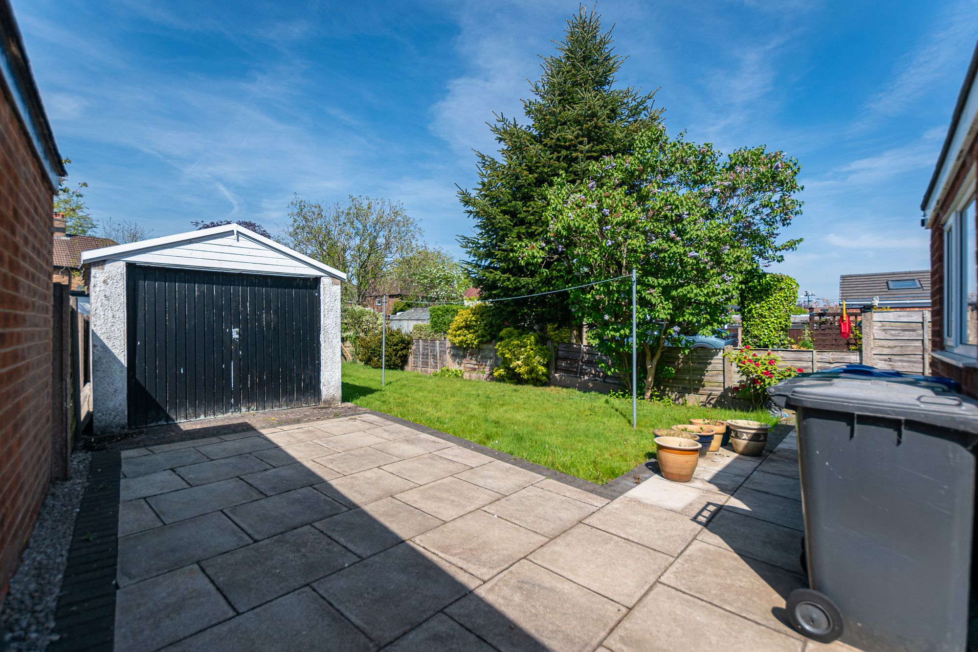 Landside, Leigh, WN7