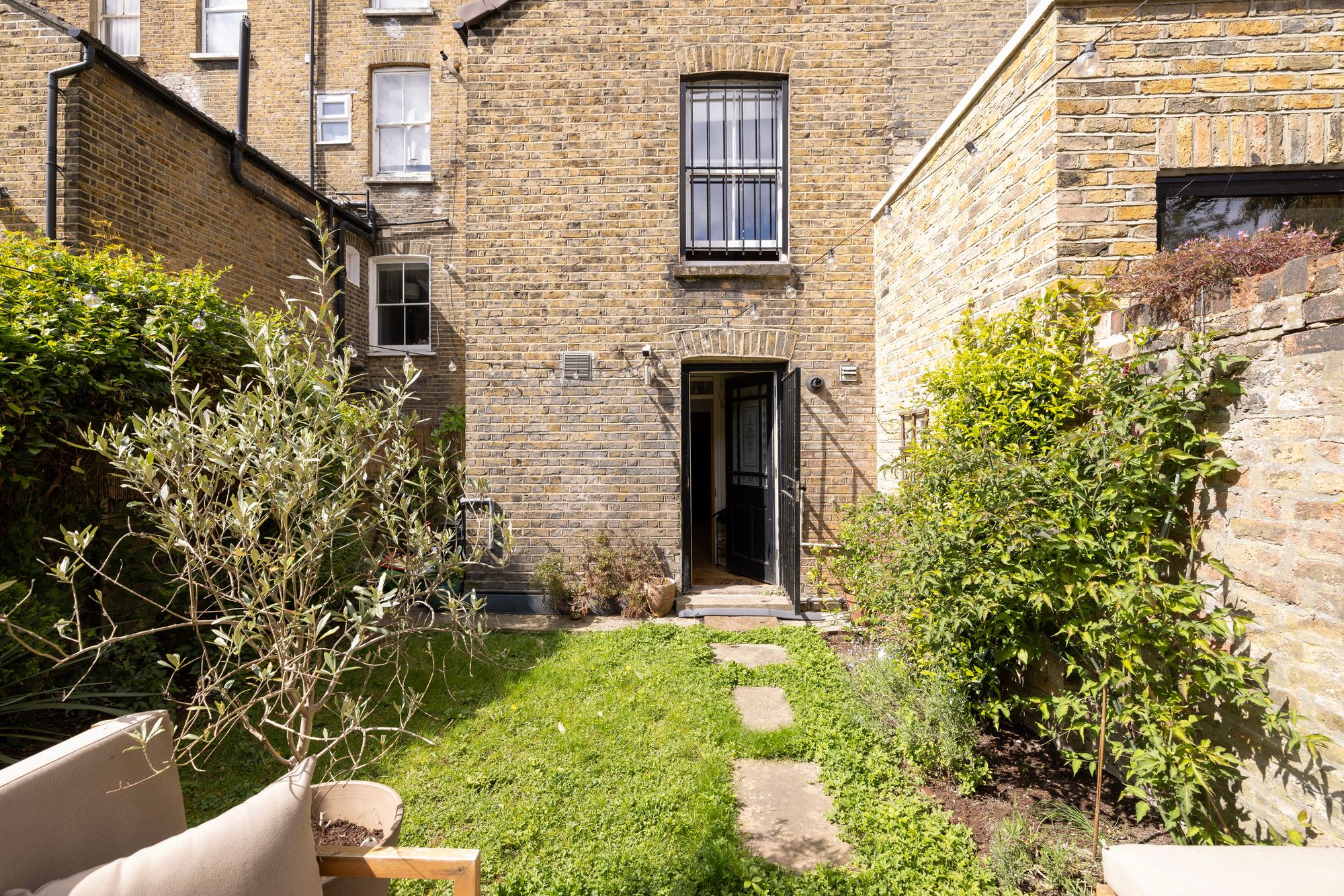 Story Of Home Garden Chatsworth Road Lower Clapton E5 20