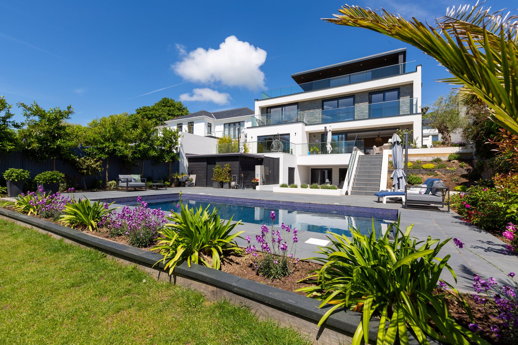 4 bed Detached House For Sale in St. Lawrence, Jersey