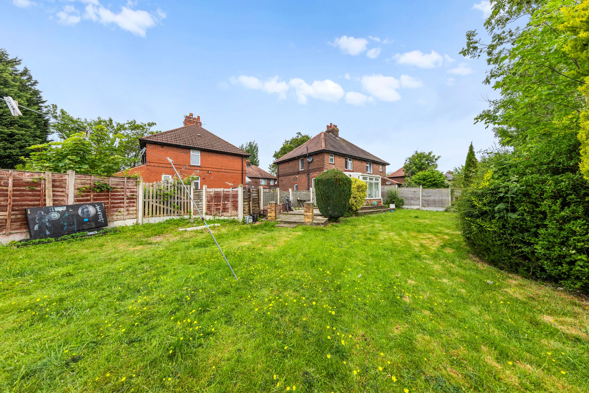 Cedar Avenue, Warrington
