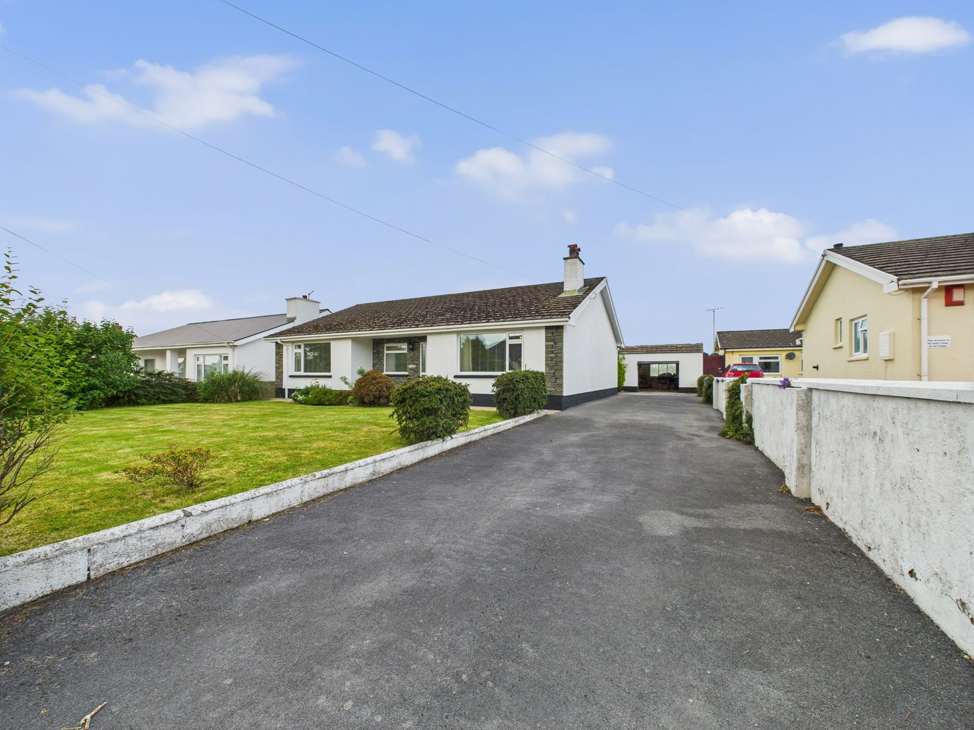 Clynderwen, SA66