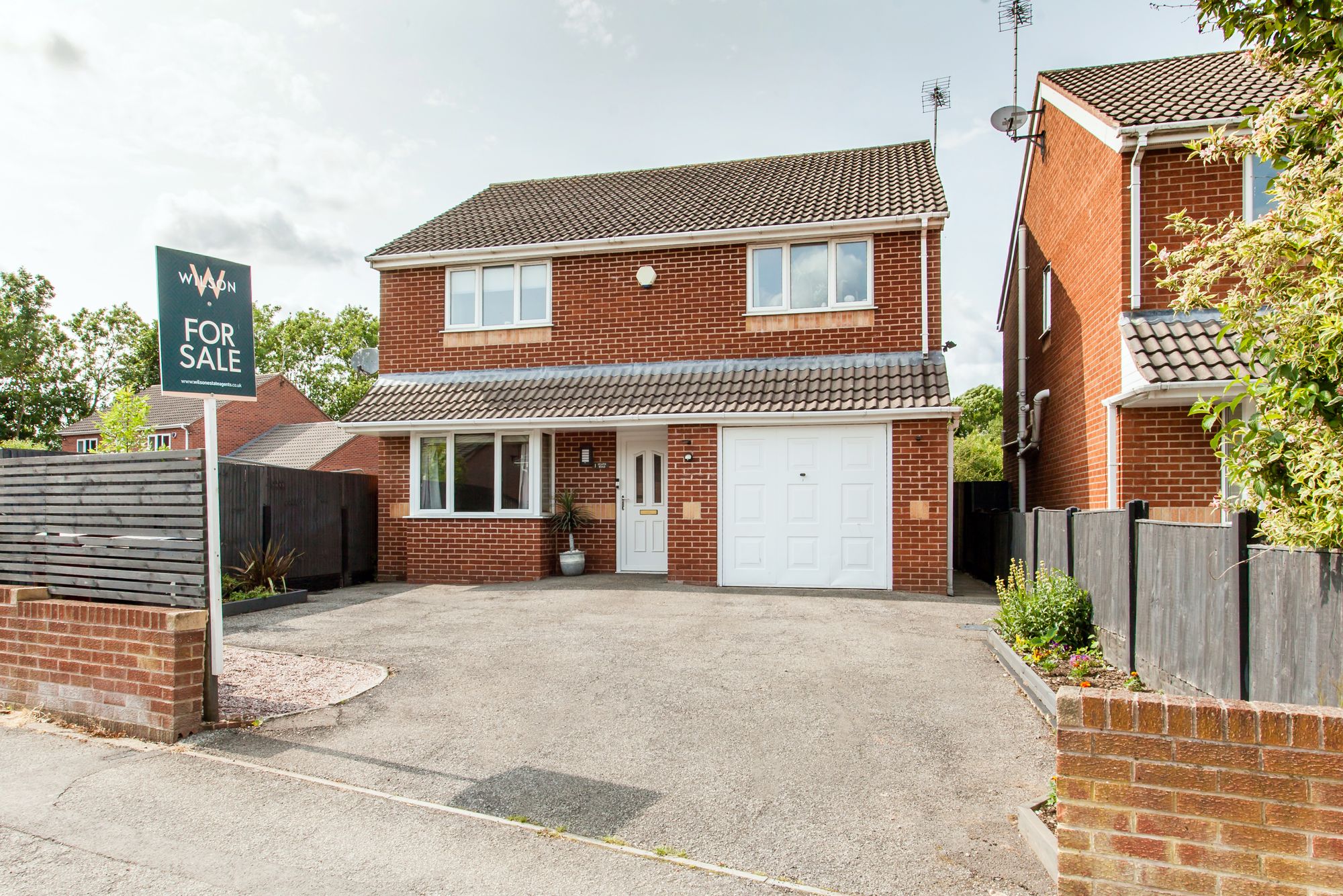 Heath Road, Heath, S44