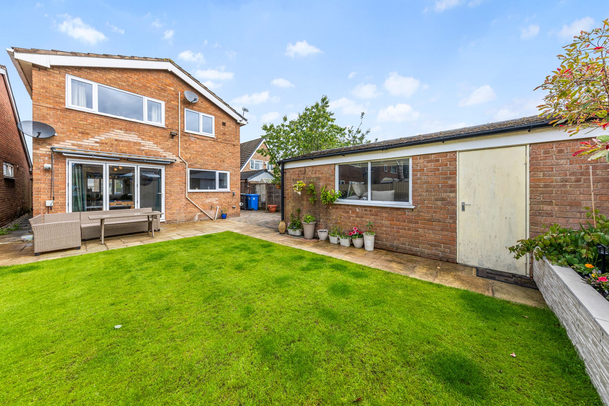 Thompson Avenue, Warrington