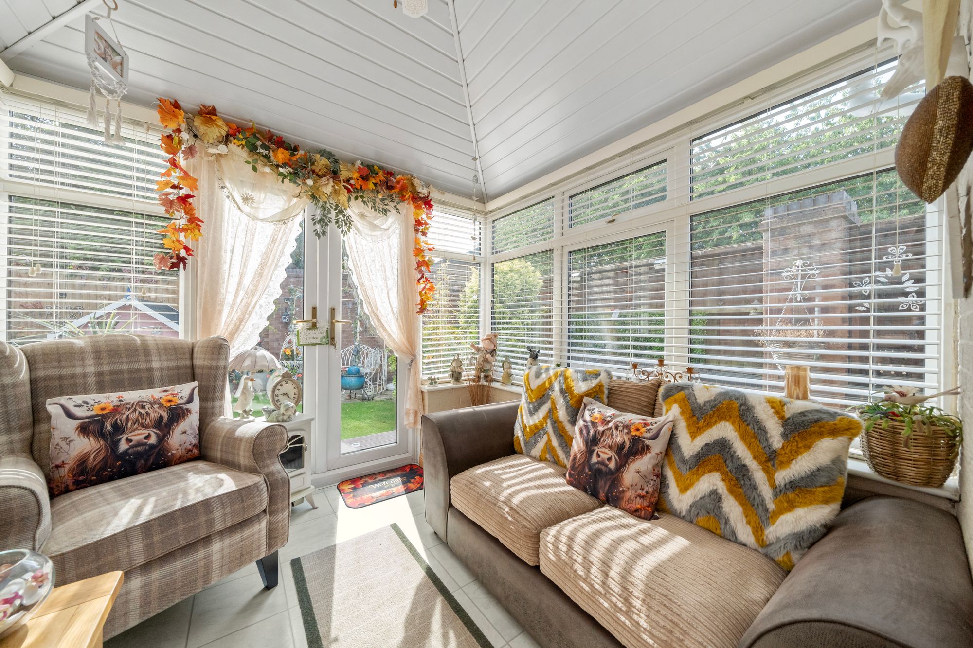 Swan Gardens, St. Helens