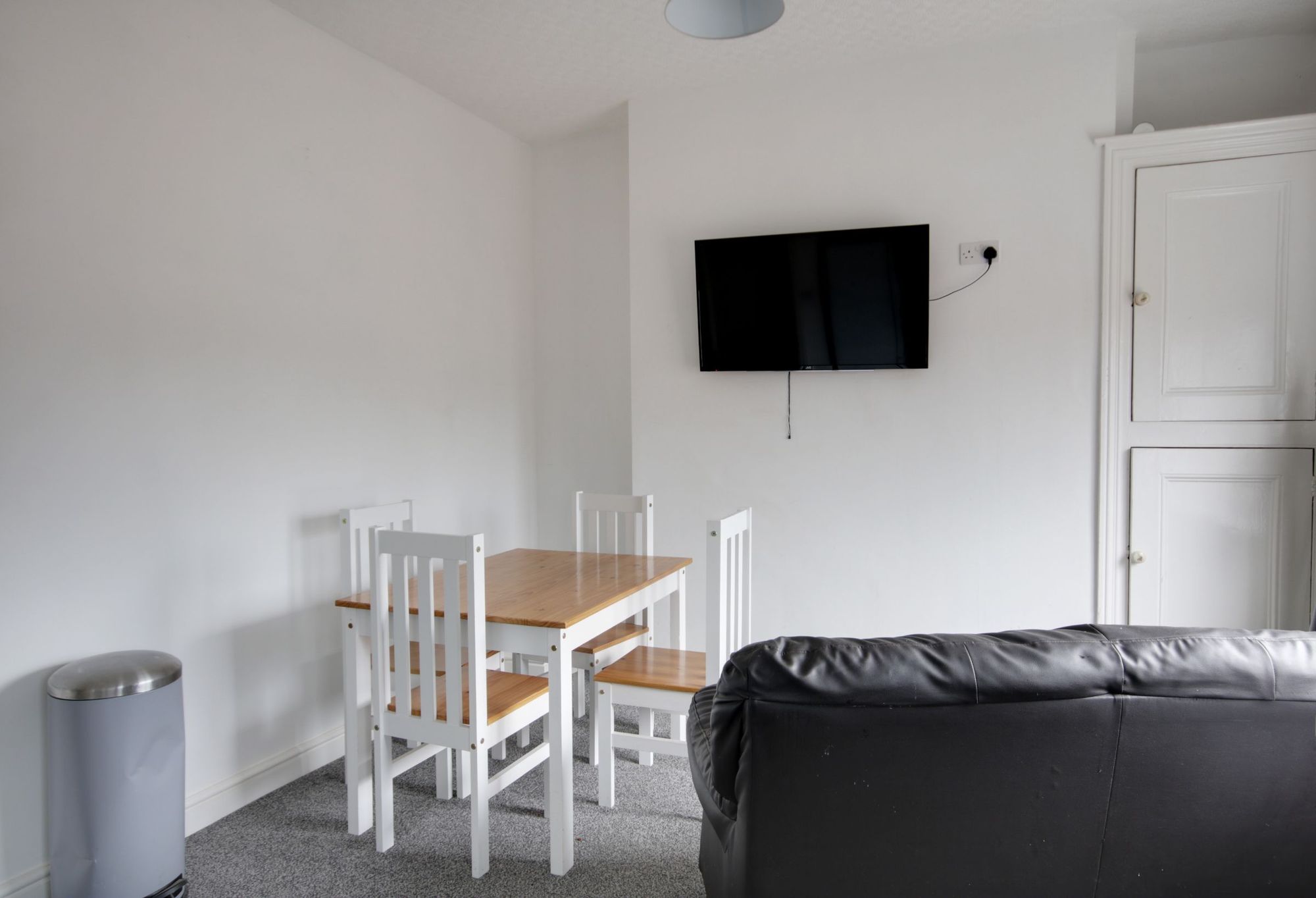 Room 2, 30 Clifton Road, Darlington