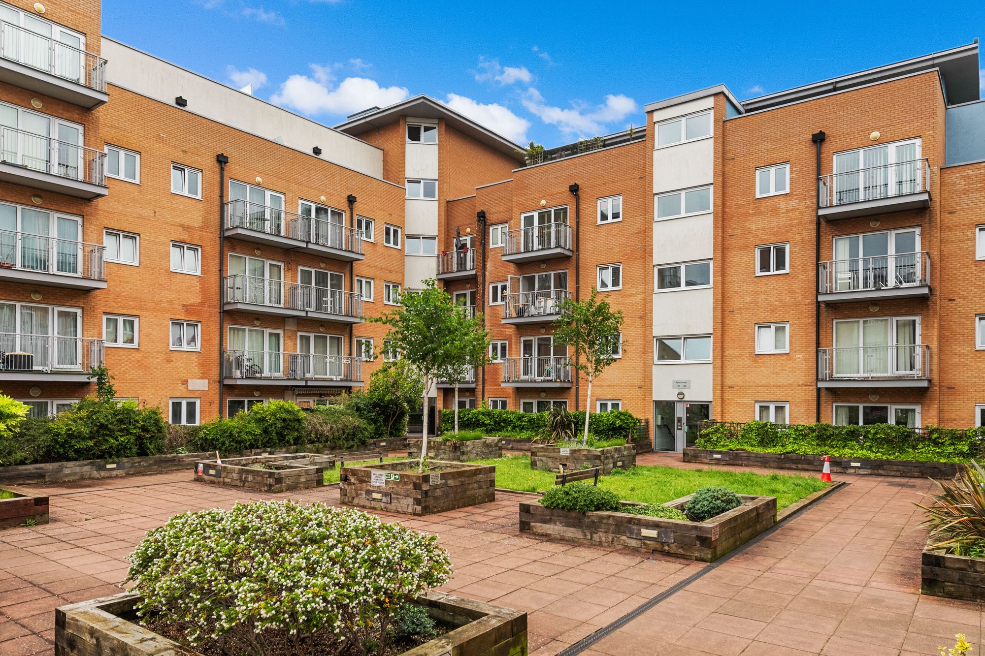 2 bedroom flat to rent