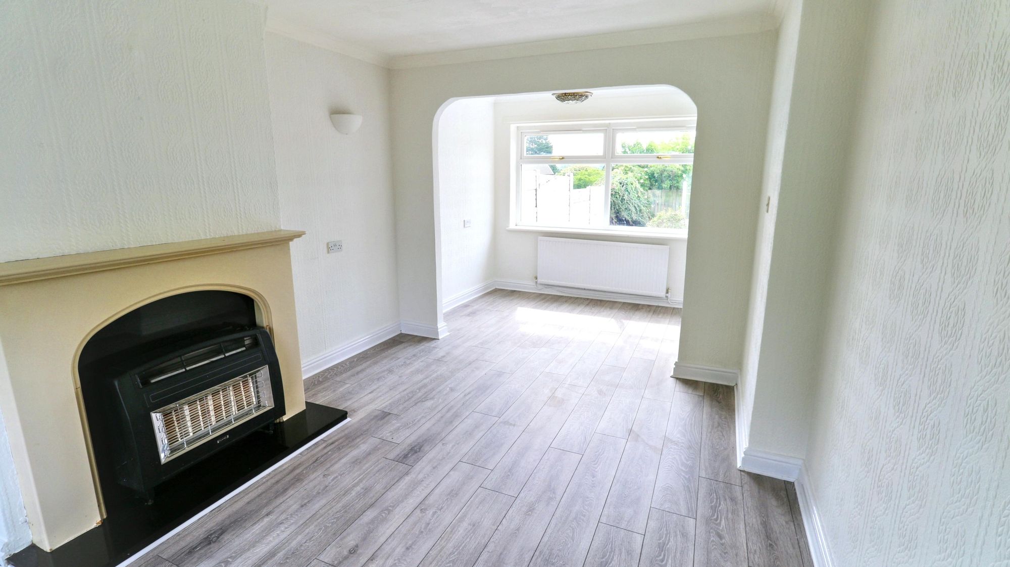 Queensland Avenue, Thatto Heath, WA9