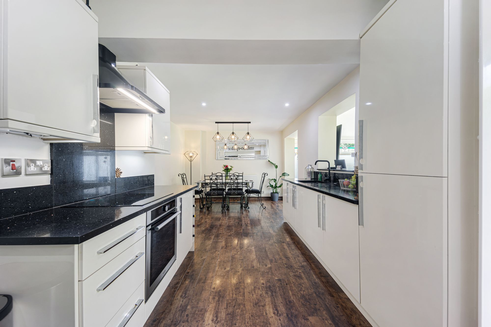 Leighton Drive, Leigh