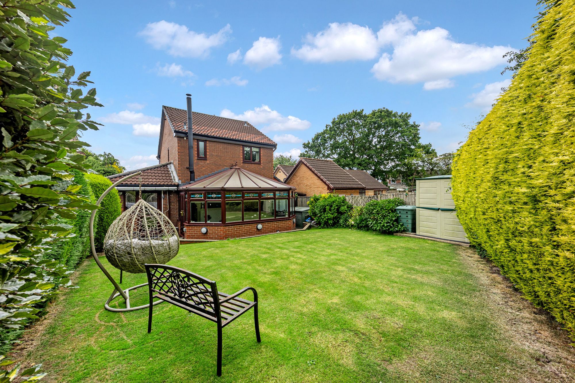 Leighton Drive, Leigh