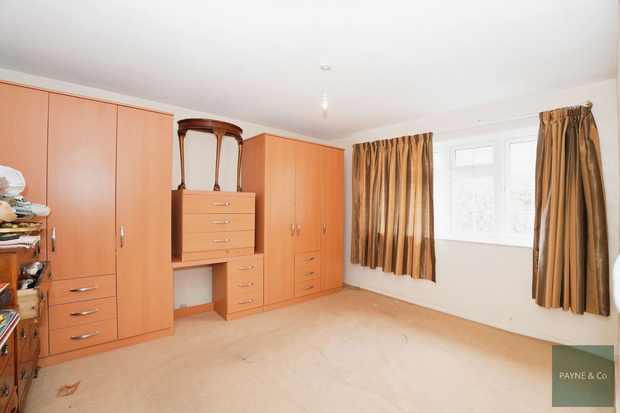 Crombie Close, Ilford, IG4