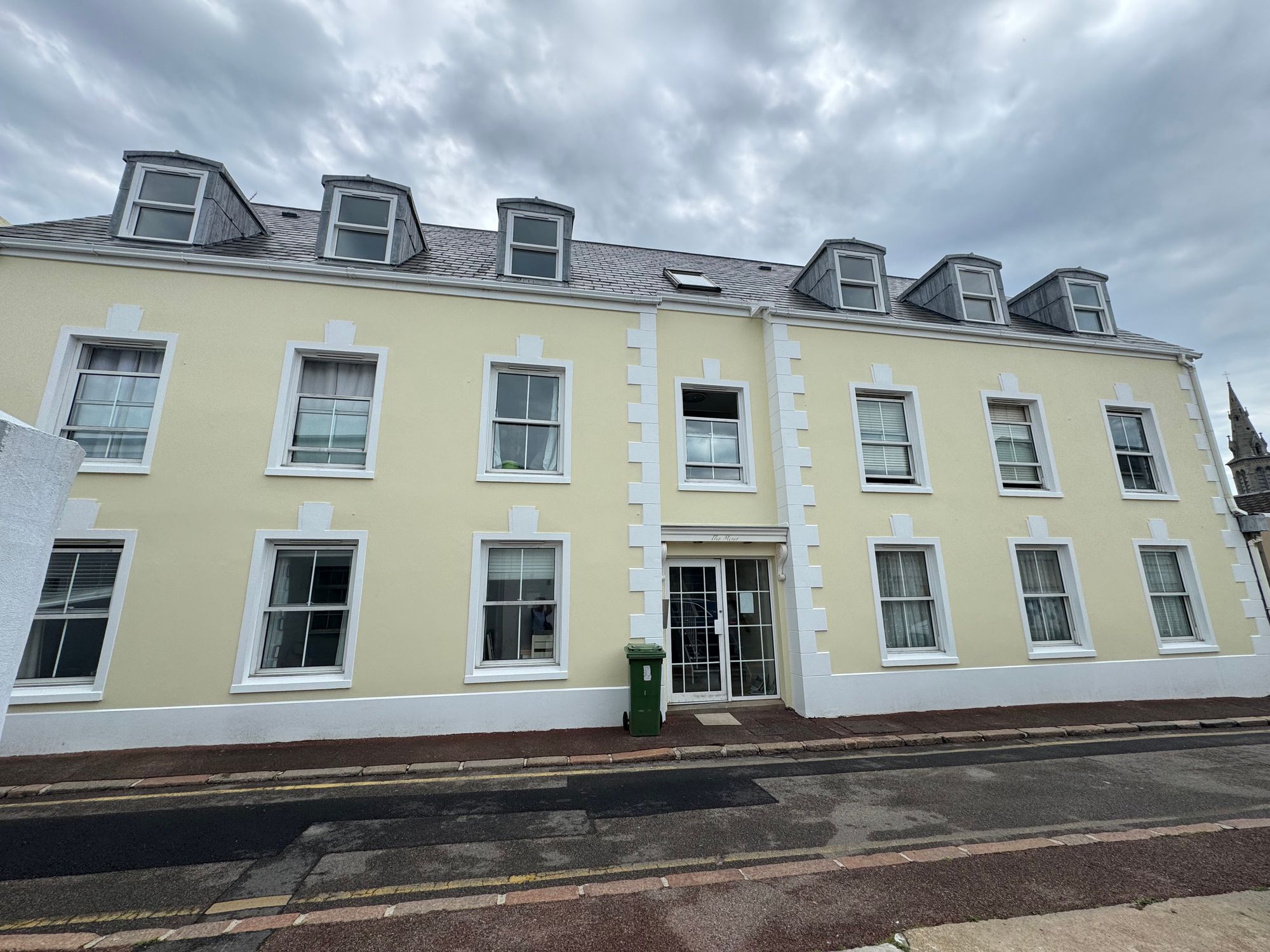 2 bed Property For Rent in St. Helier, Jersey