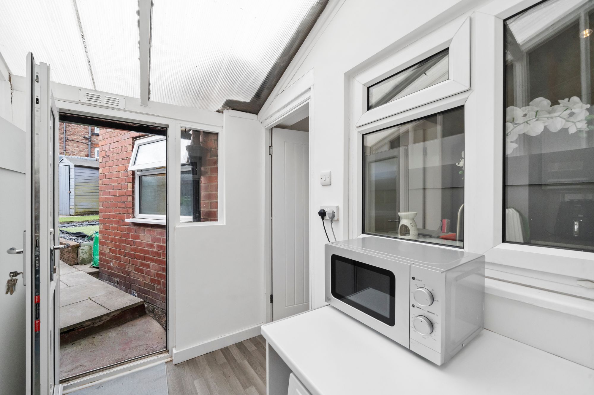 Warwick Street, St. Helens, WA10