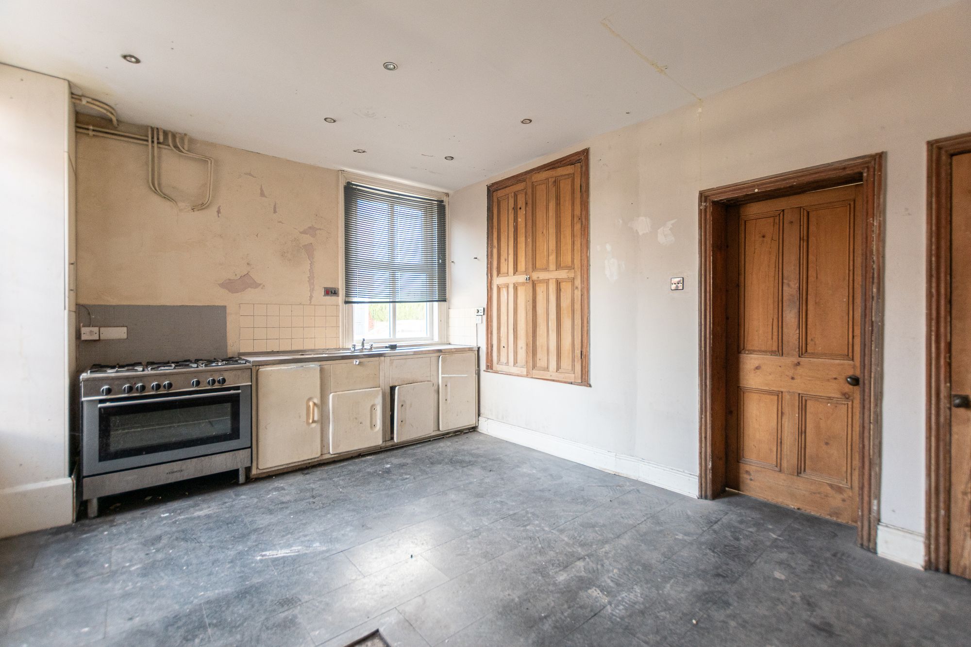 St. Helens Road, Leigh