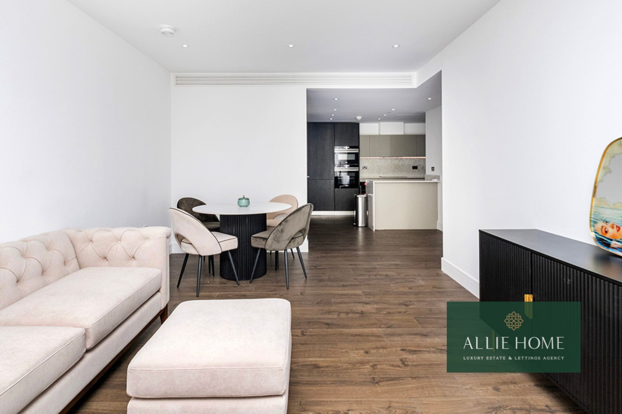 14 Piazza Walk, London, E1