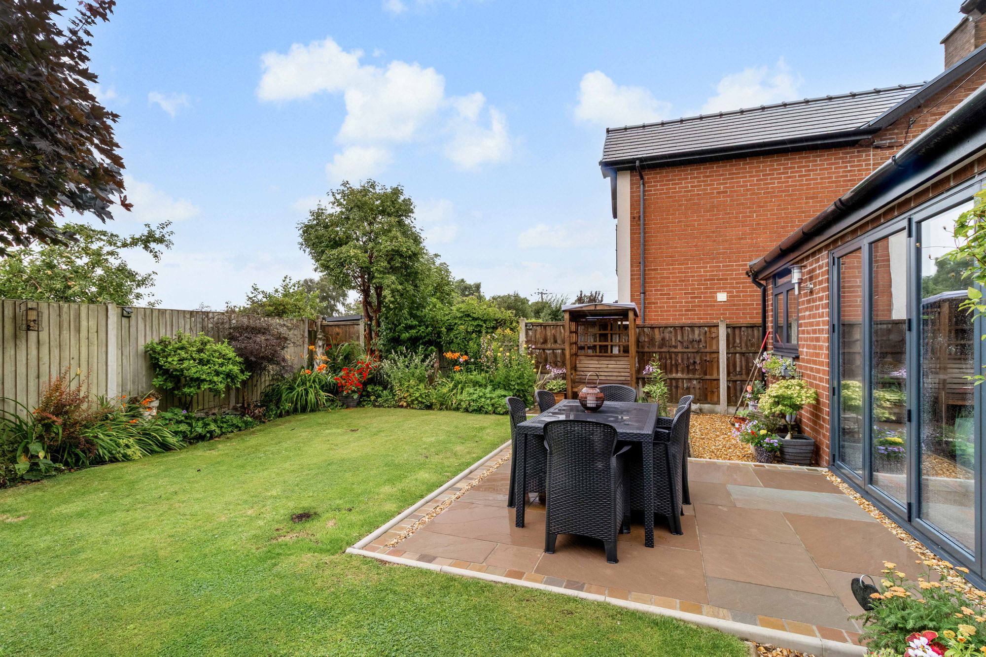 Warrington Road, Hatton, WA4