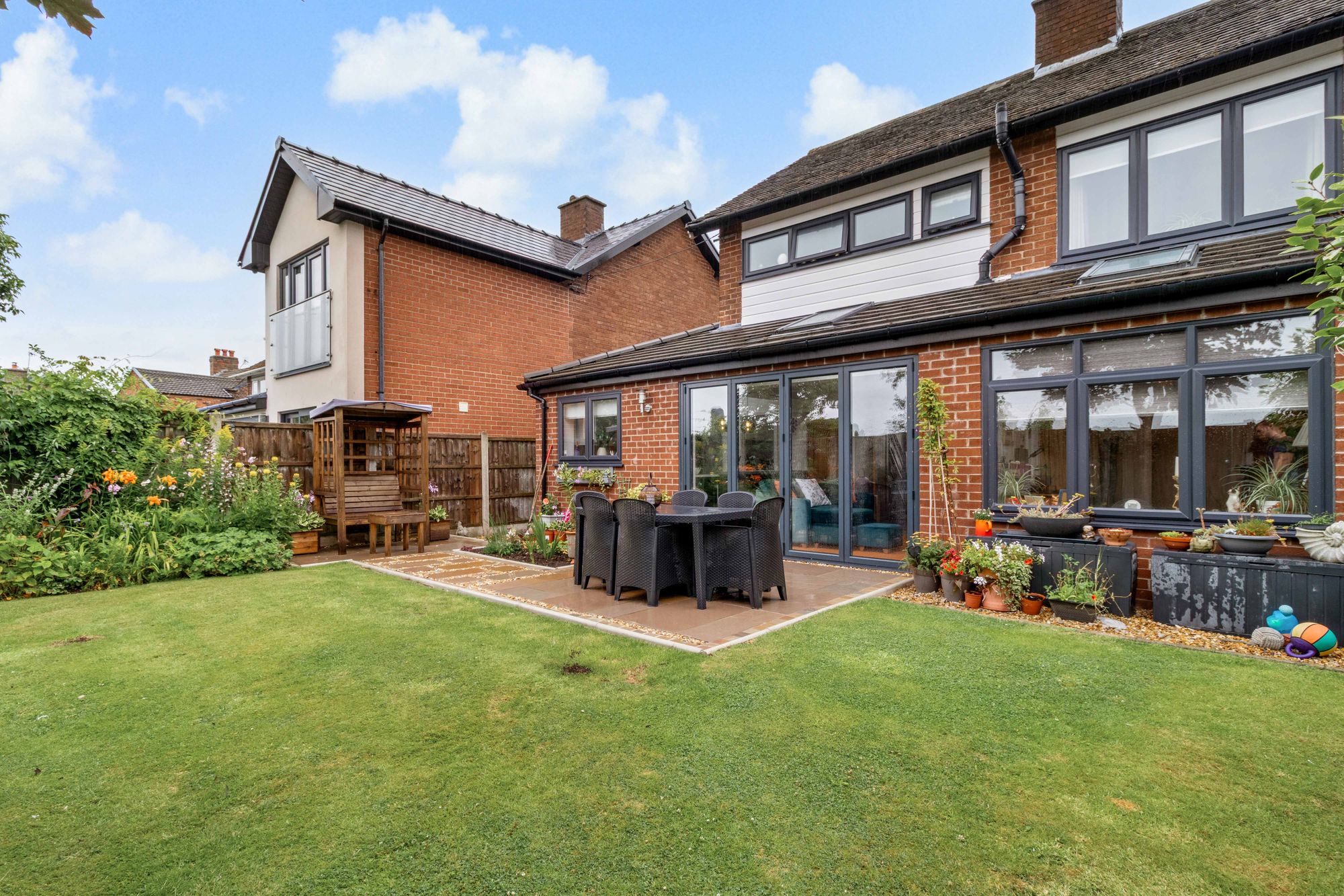 Warrington Road, Hatton, WA4