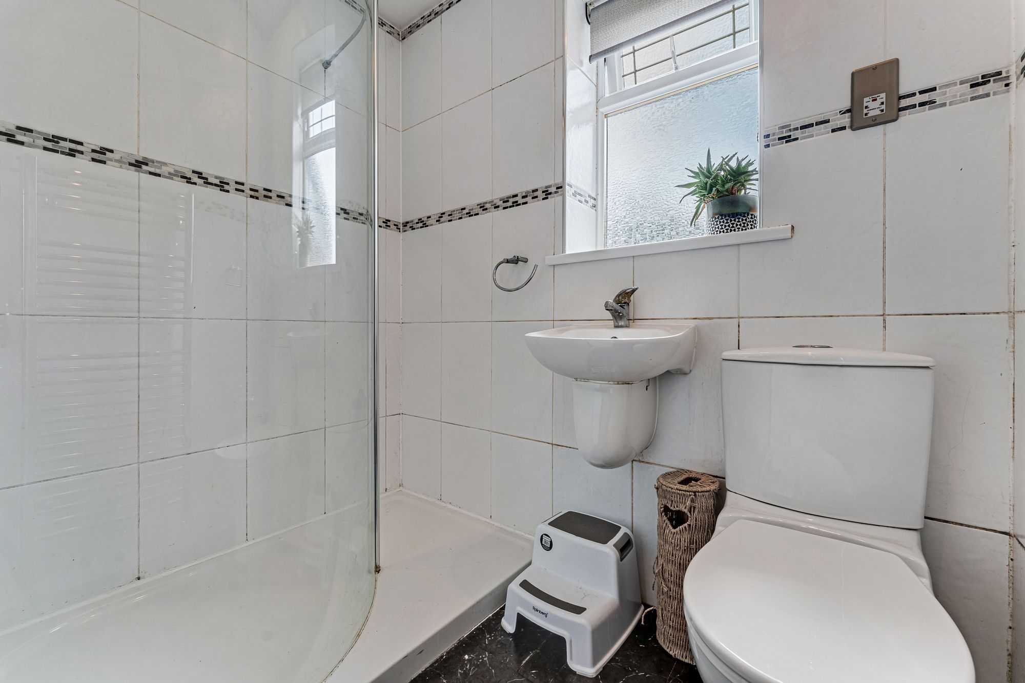 Clifton Road, Leigh, WN7