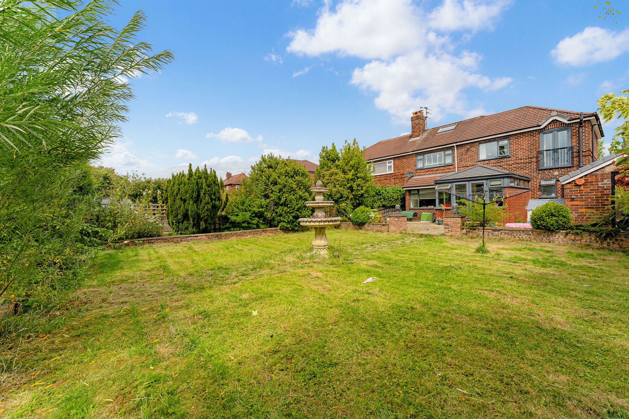 Clifton Road, Leigh, WN7