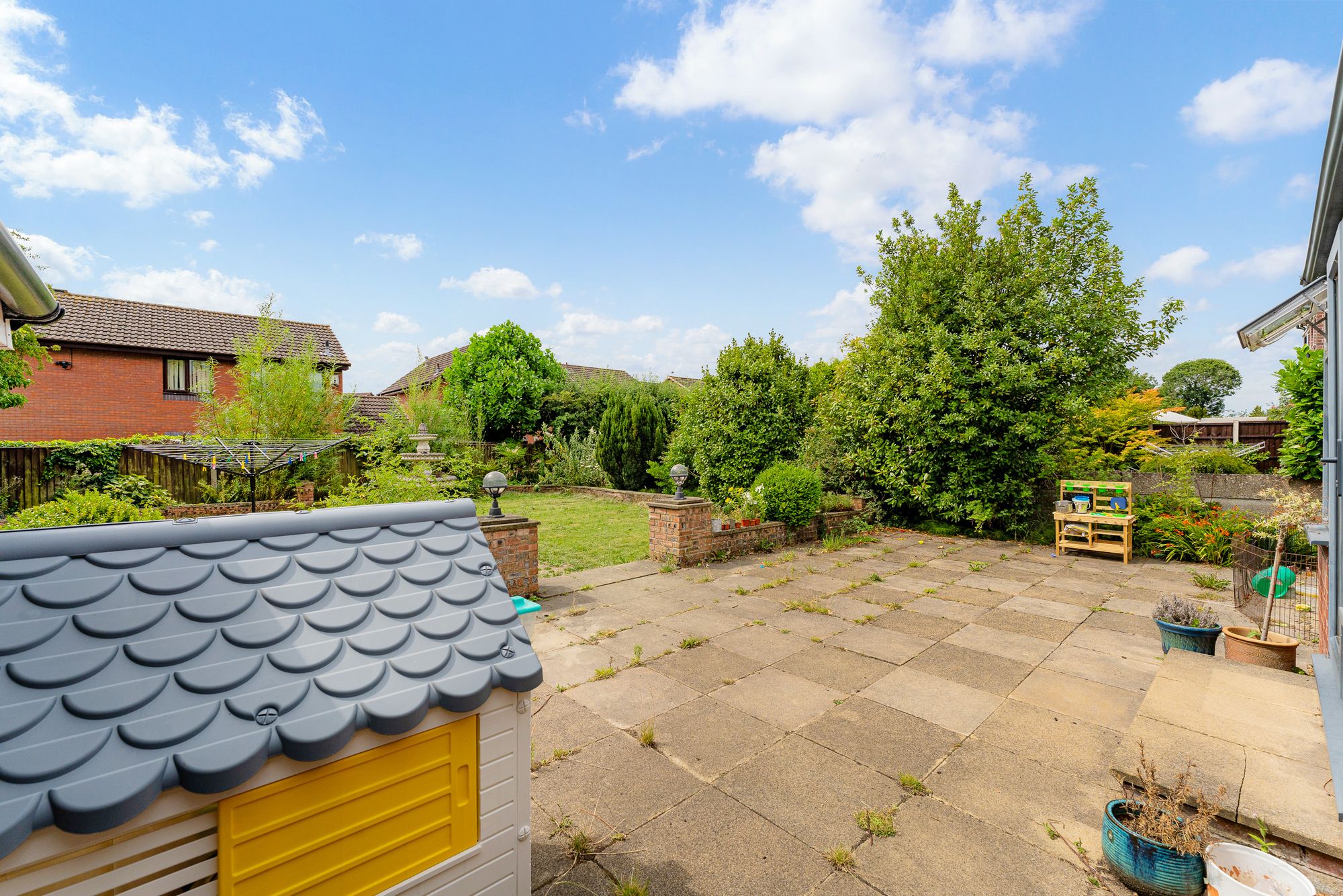 Clifton Road, Leigh, WN7