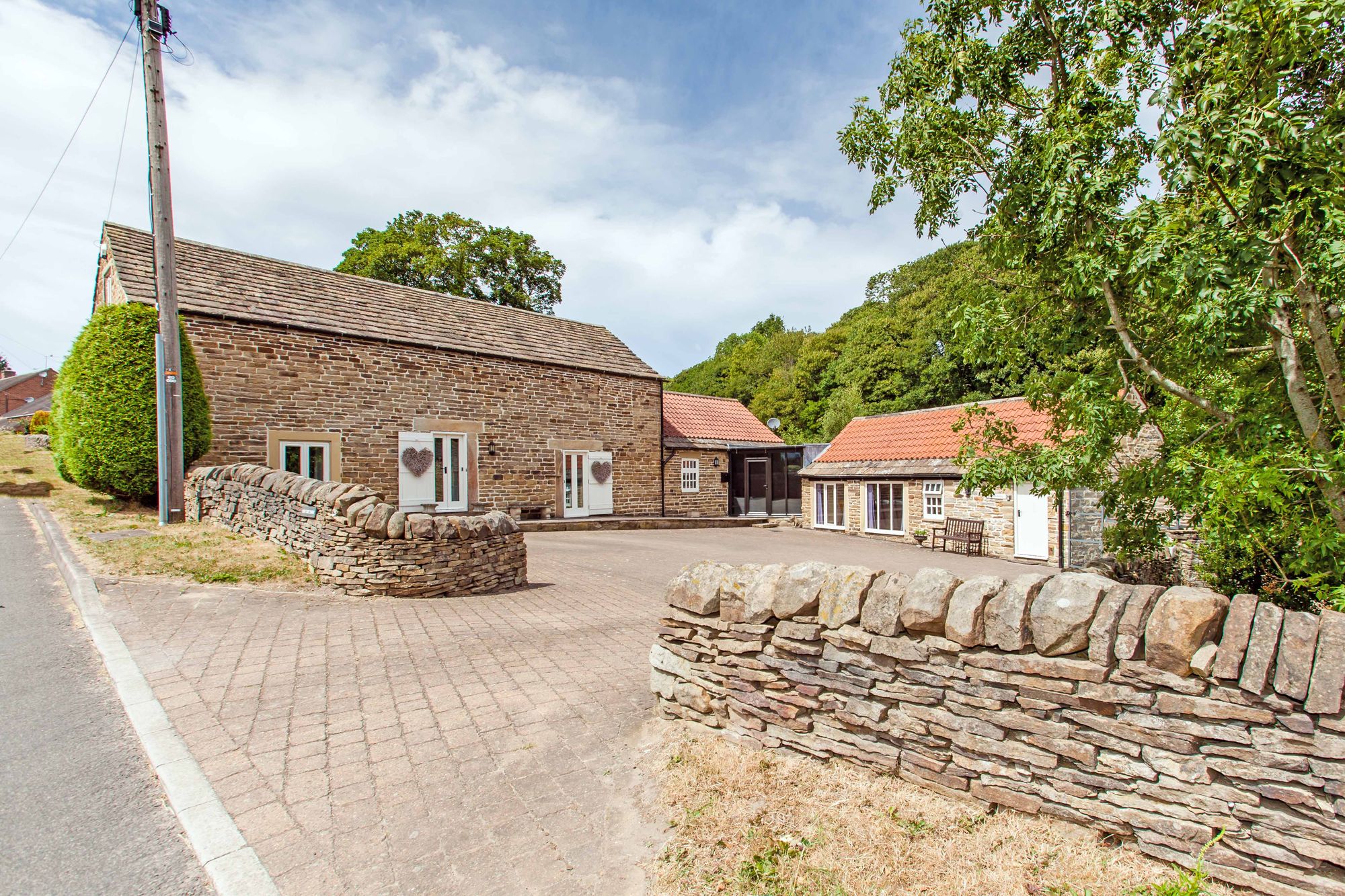 Loads Road, Holymoorside, S42