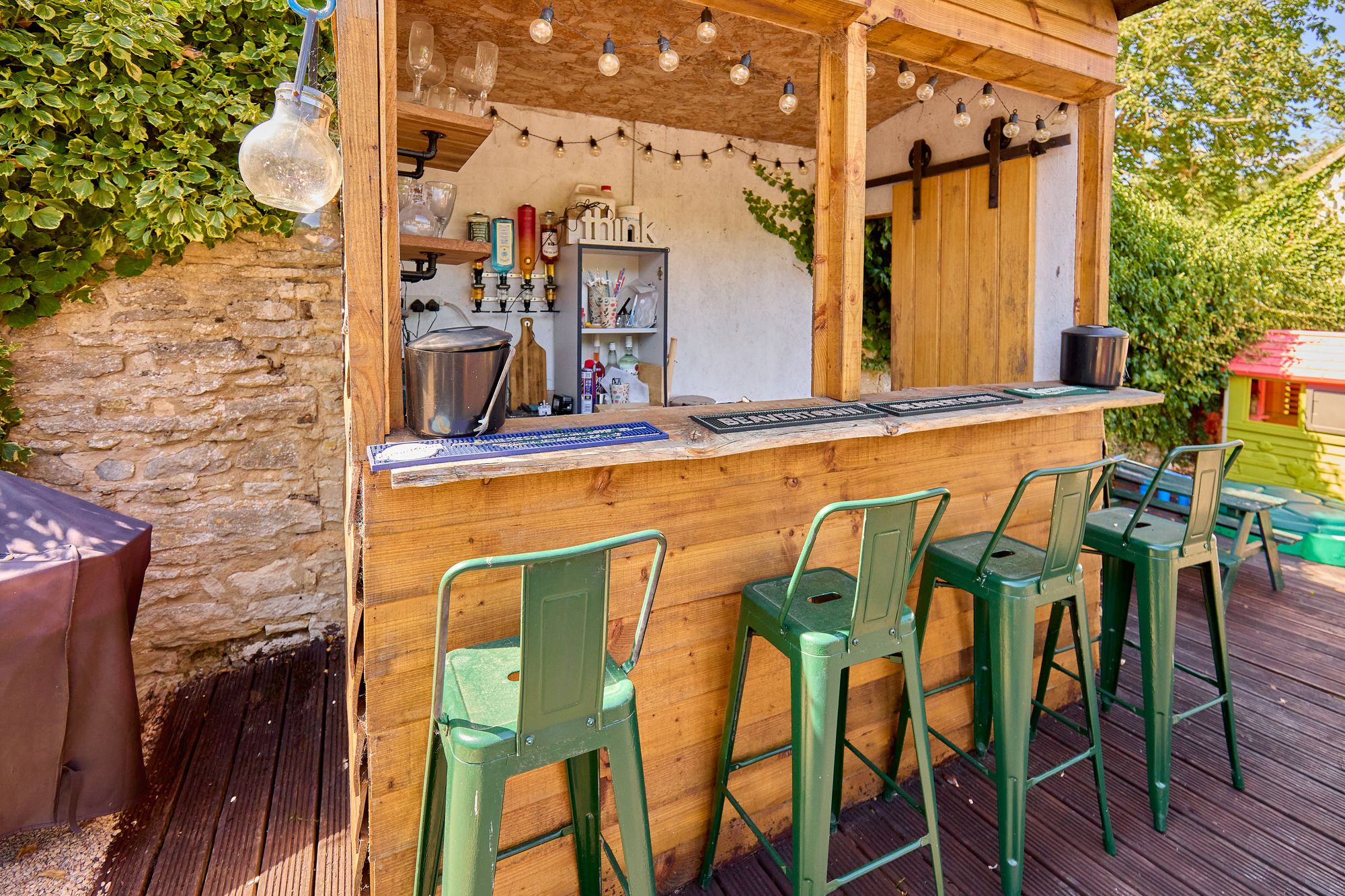 Outdoor Bar