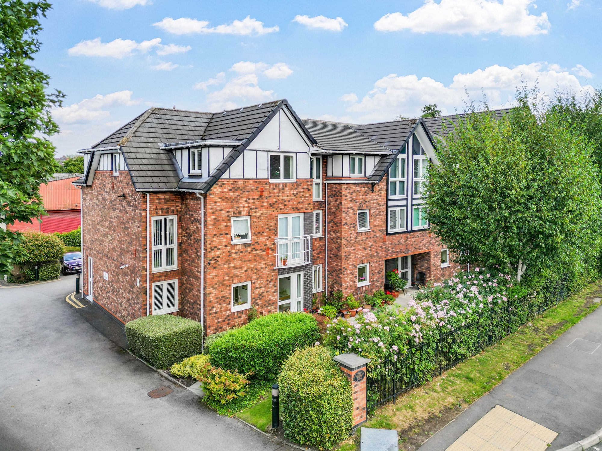 London Road, Stockton Heath, WA4