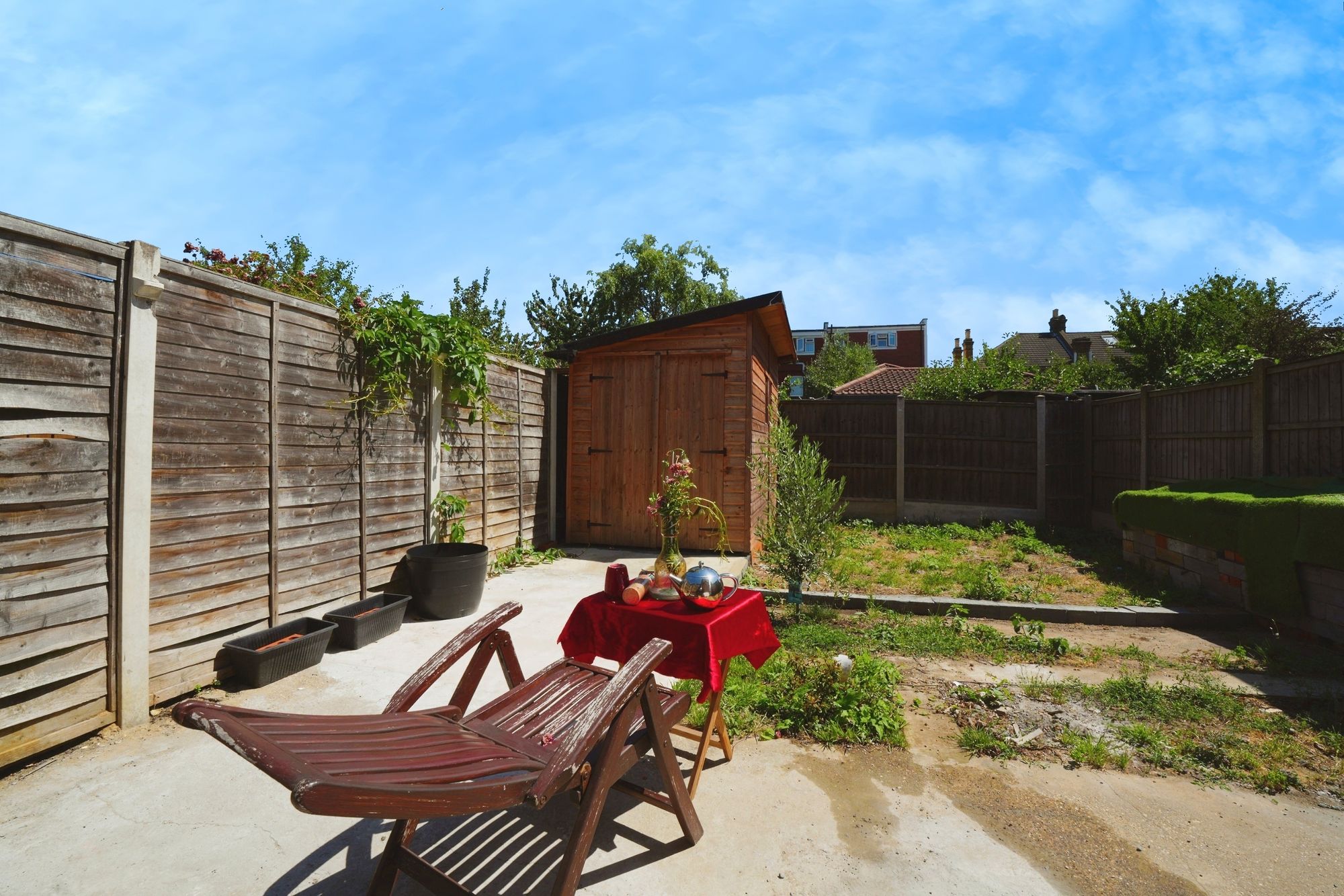 Meath Road, Ilford, IG1