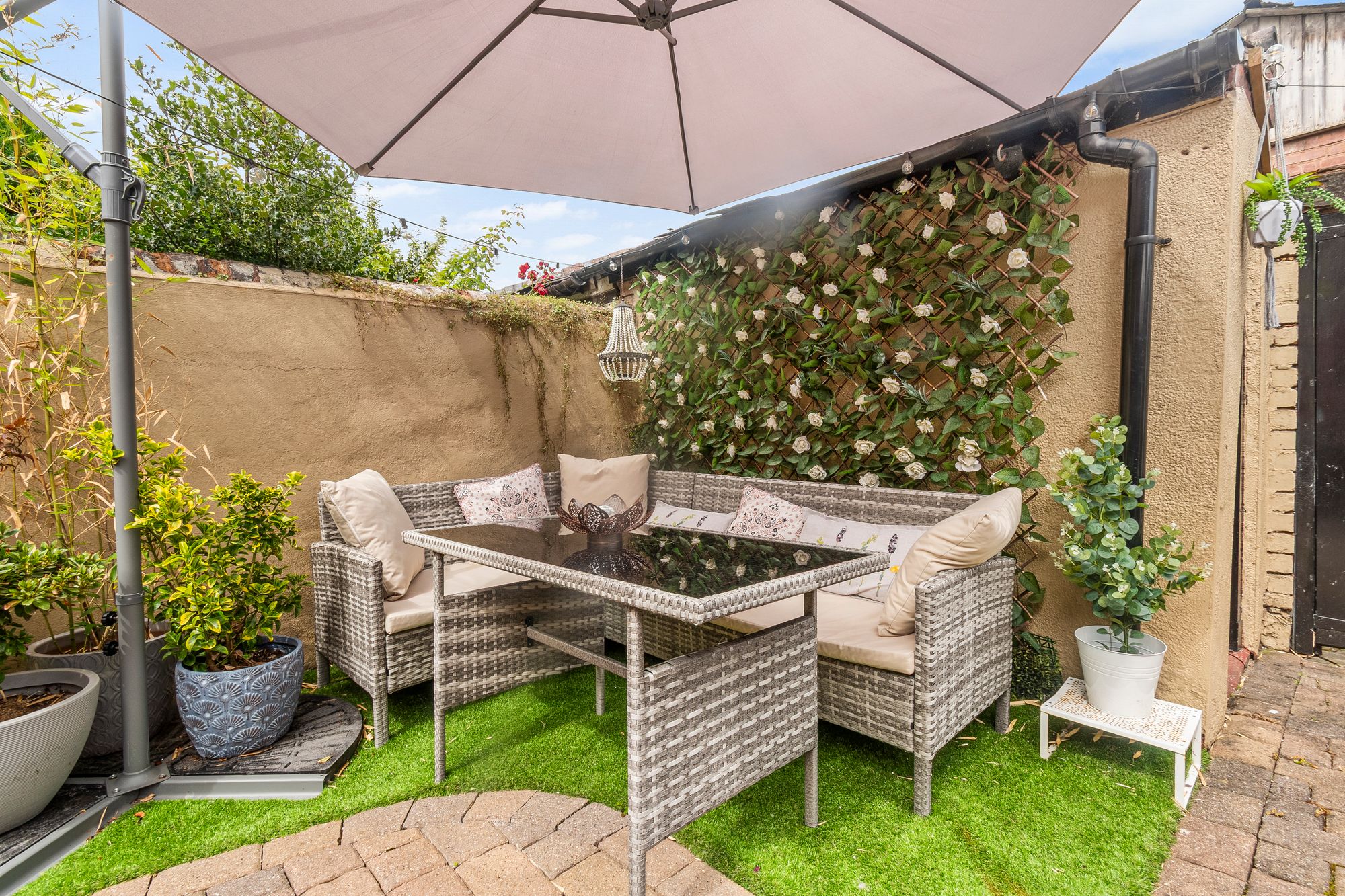 Dentons Green Lane, Dentons Green, WA10