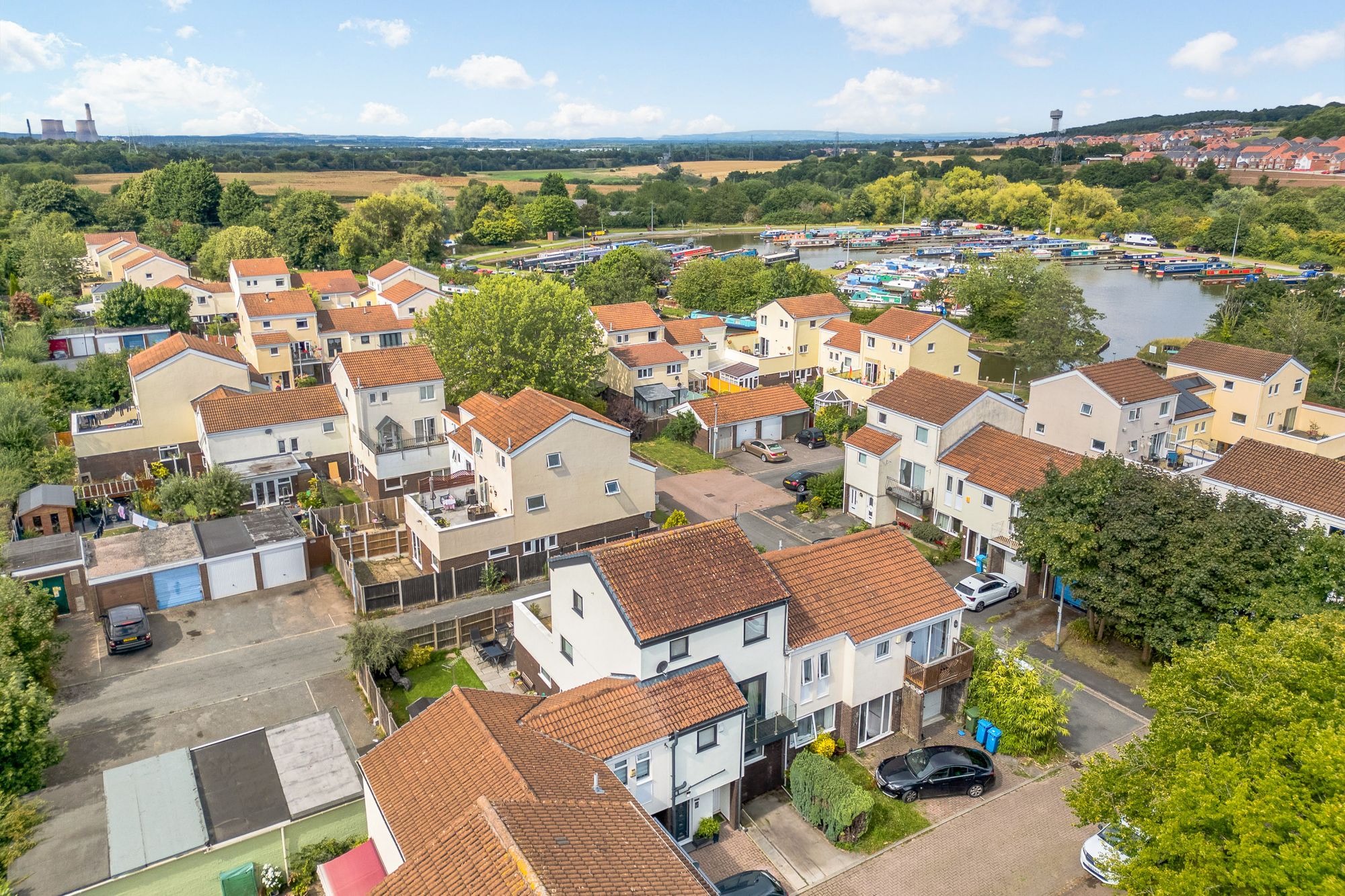 Marina Village, Preston Brook, WA7