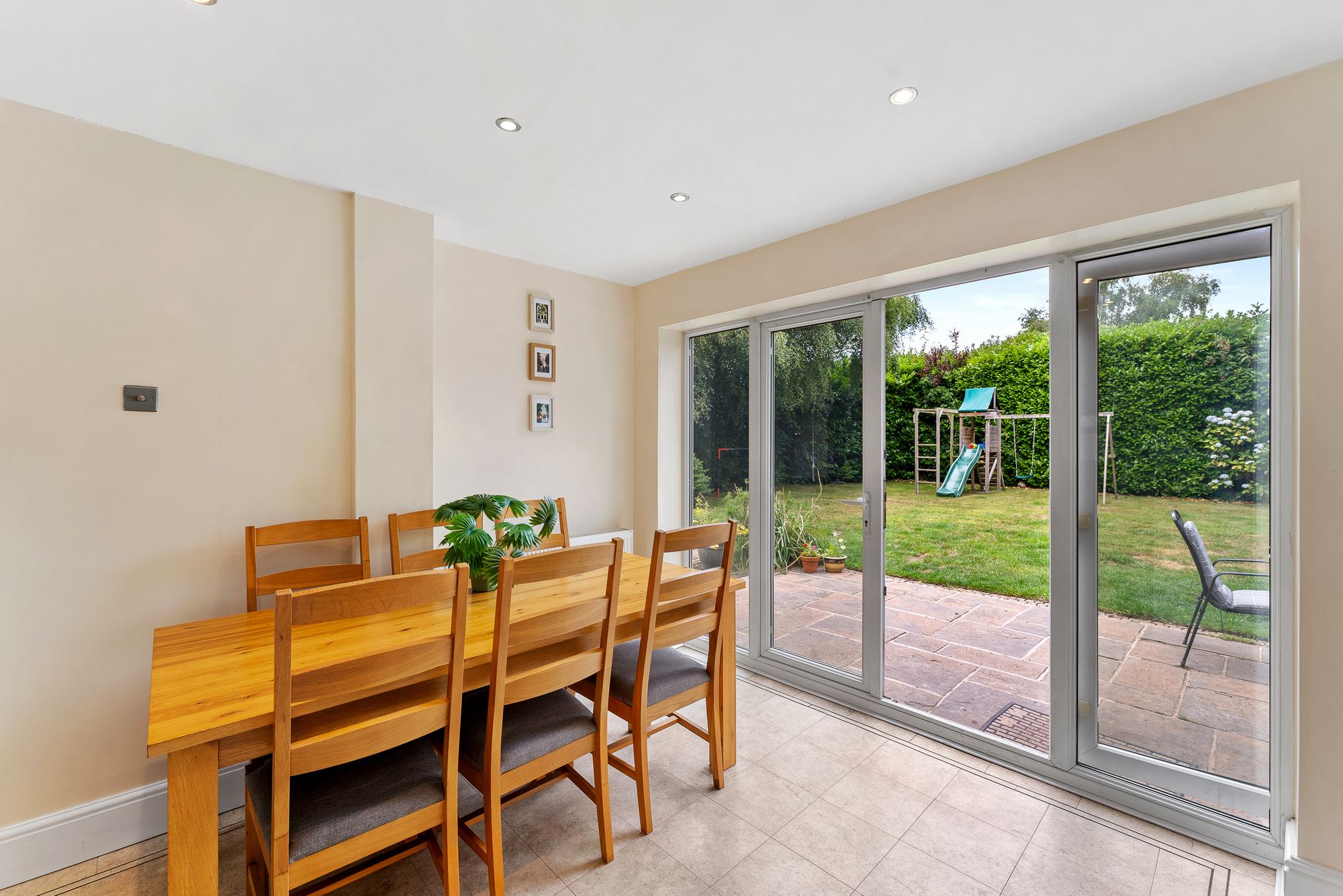 Upton Bridle Path, Widnes, WA8