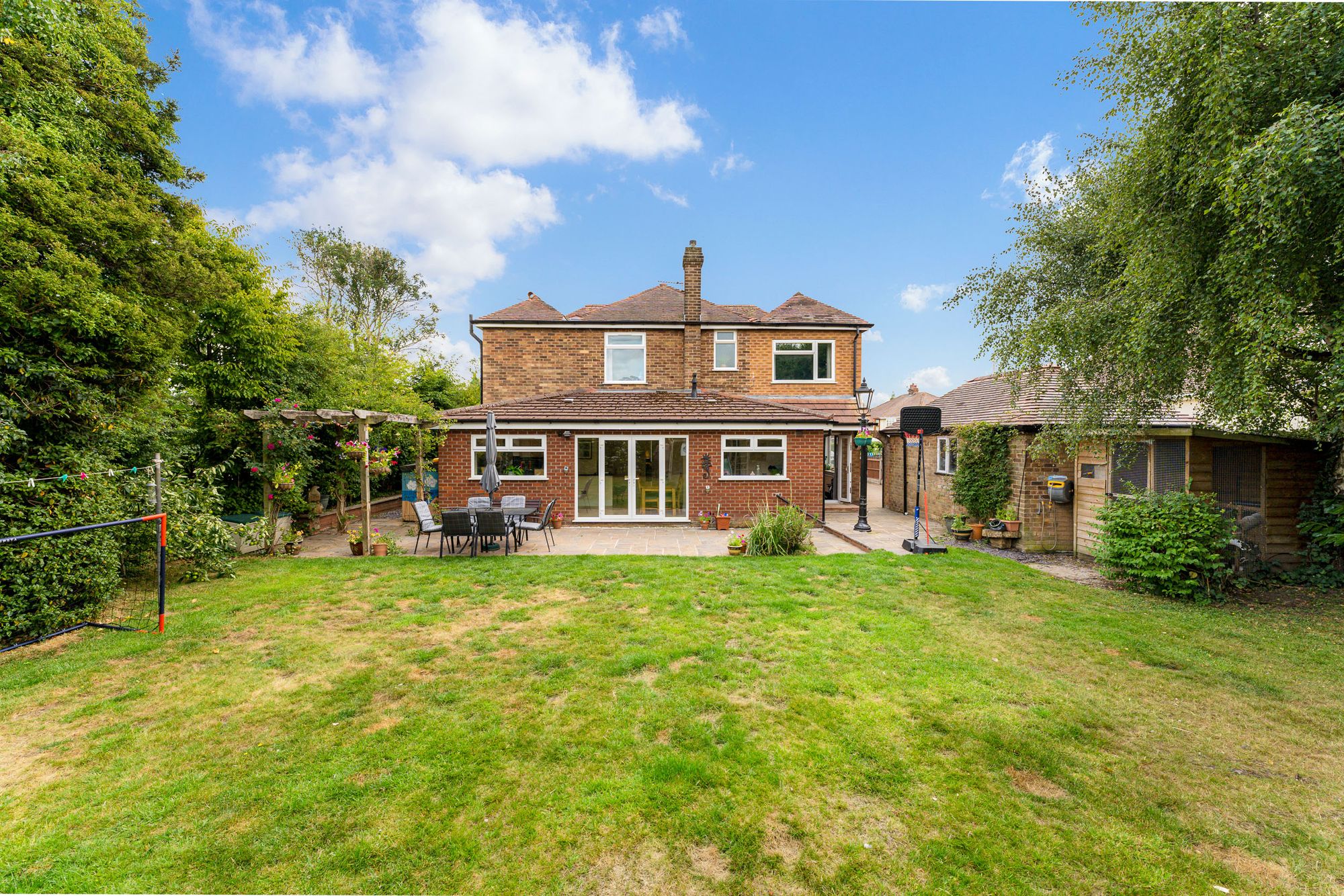 Upton Bridle Path, Widnes, WA8