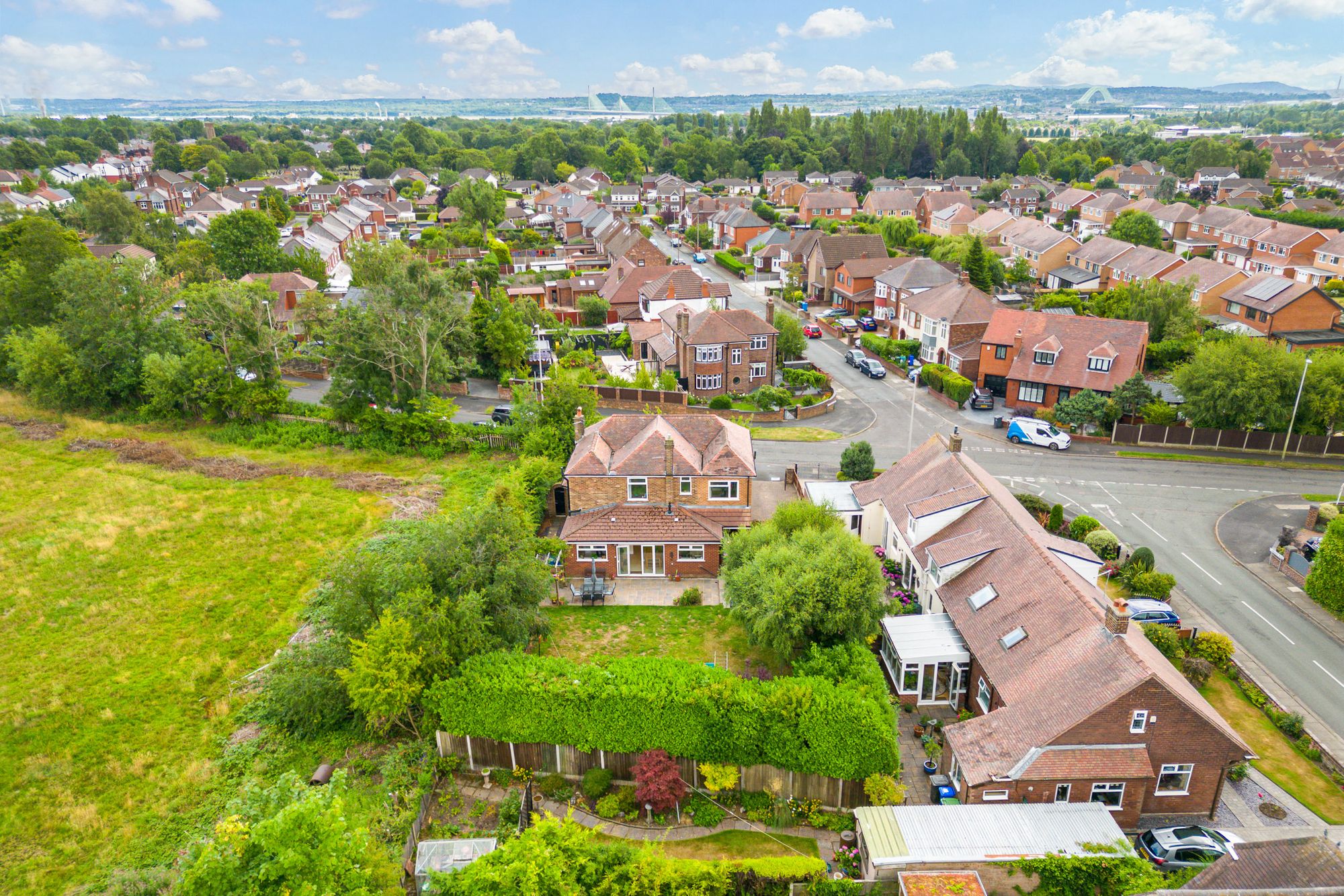Upton Bridle Path, Widnes, WA8