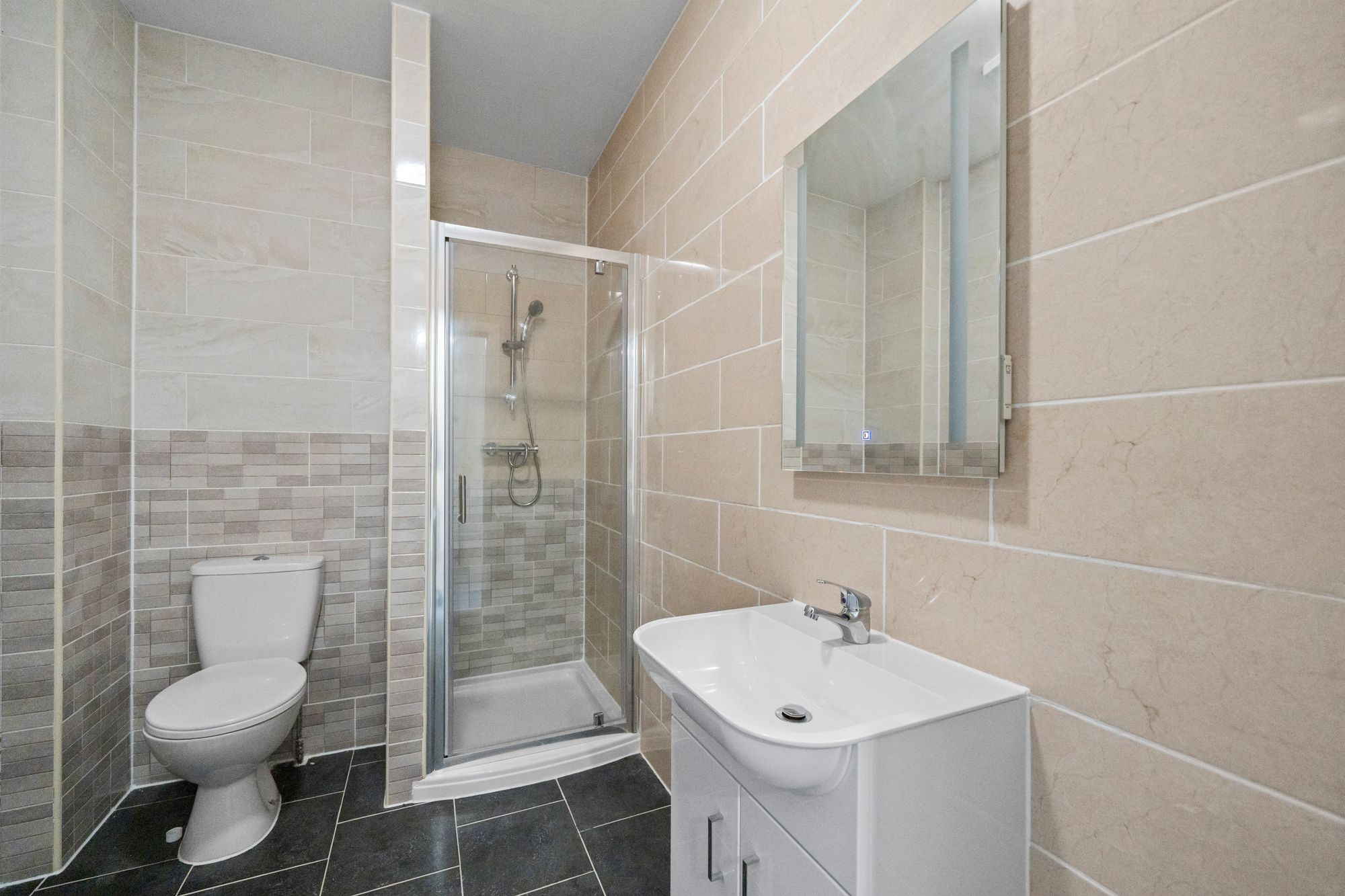 Railway Road, Leigh, WN7