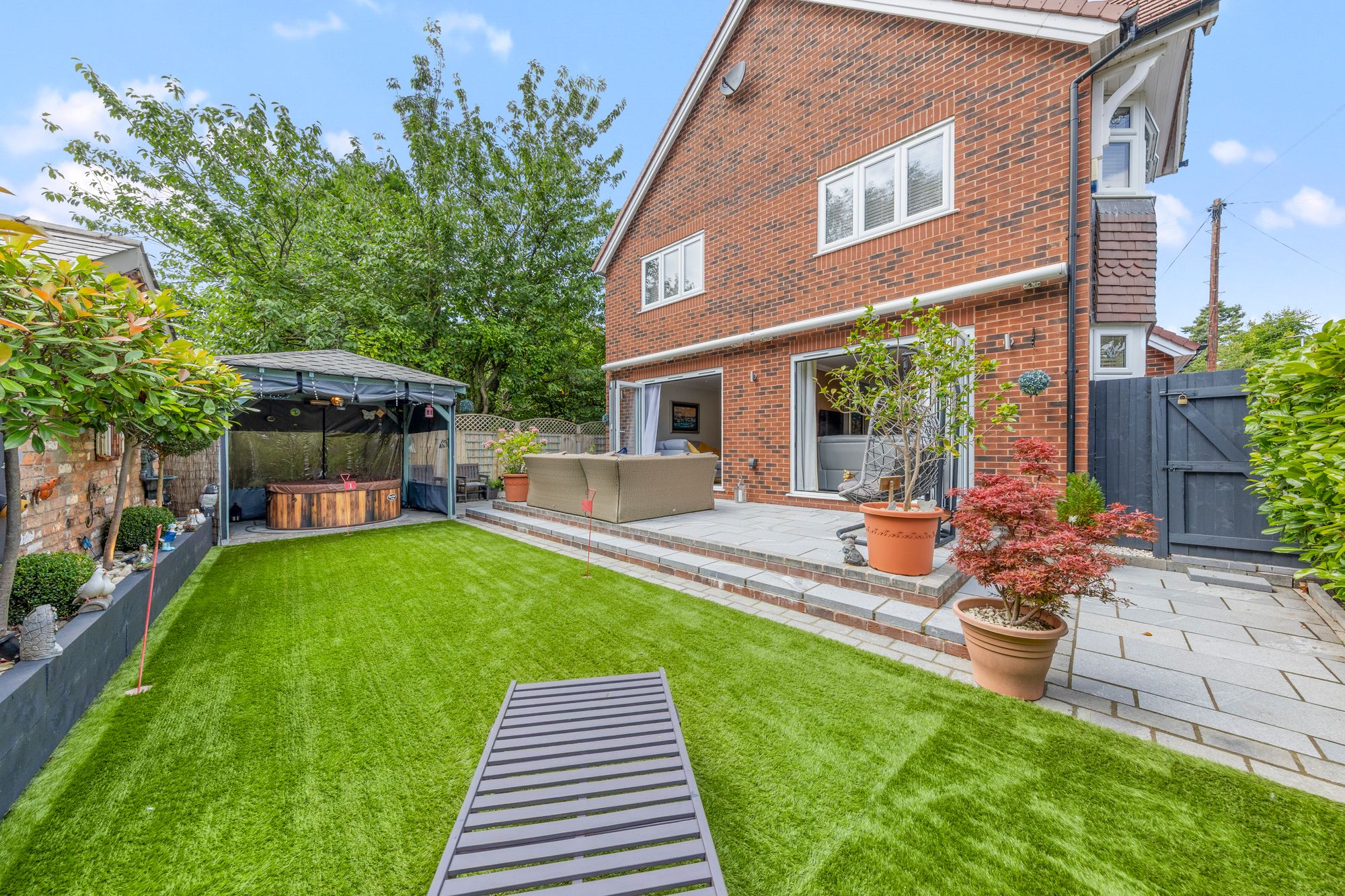 Fowley Common Lane, Glazebury, WA3