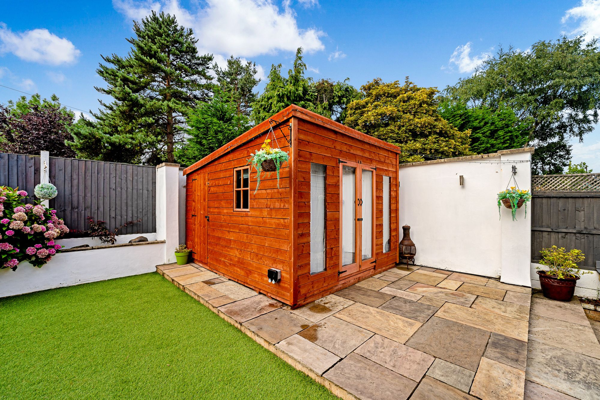 Wexford Avenue, Hale Village, L24