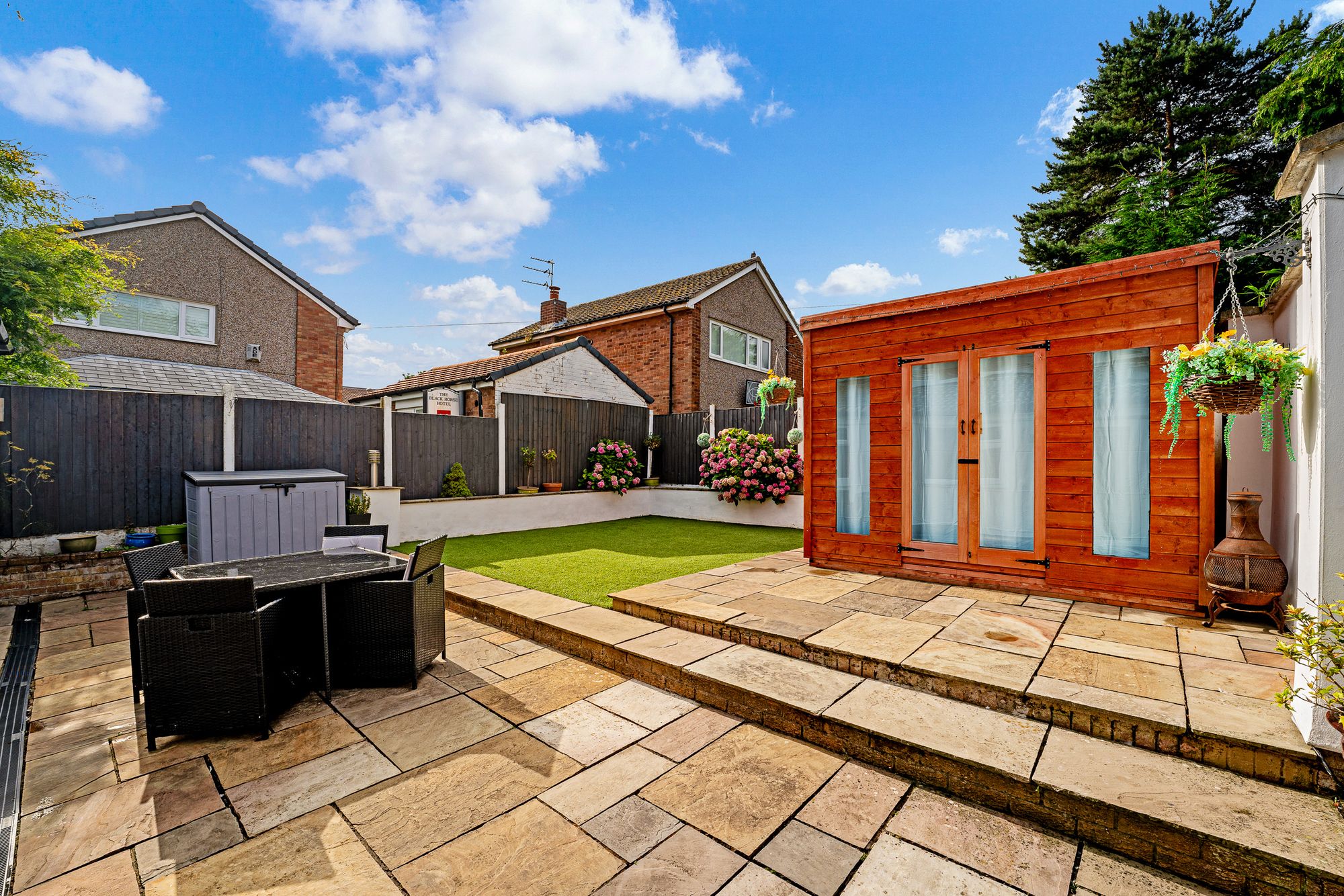 Wexford Avenue, Hale Village, L24