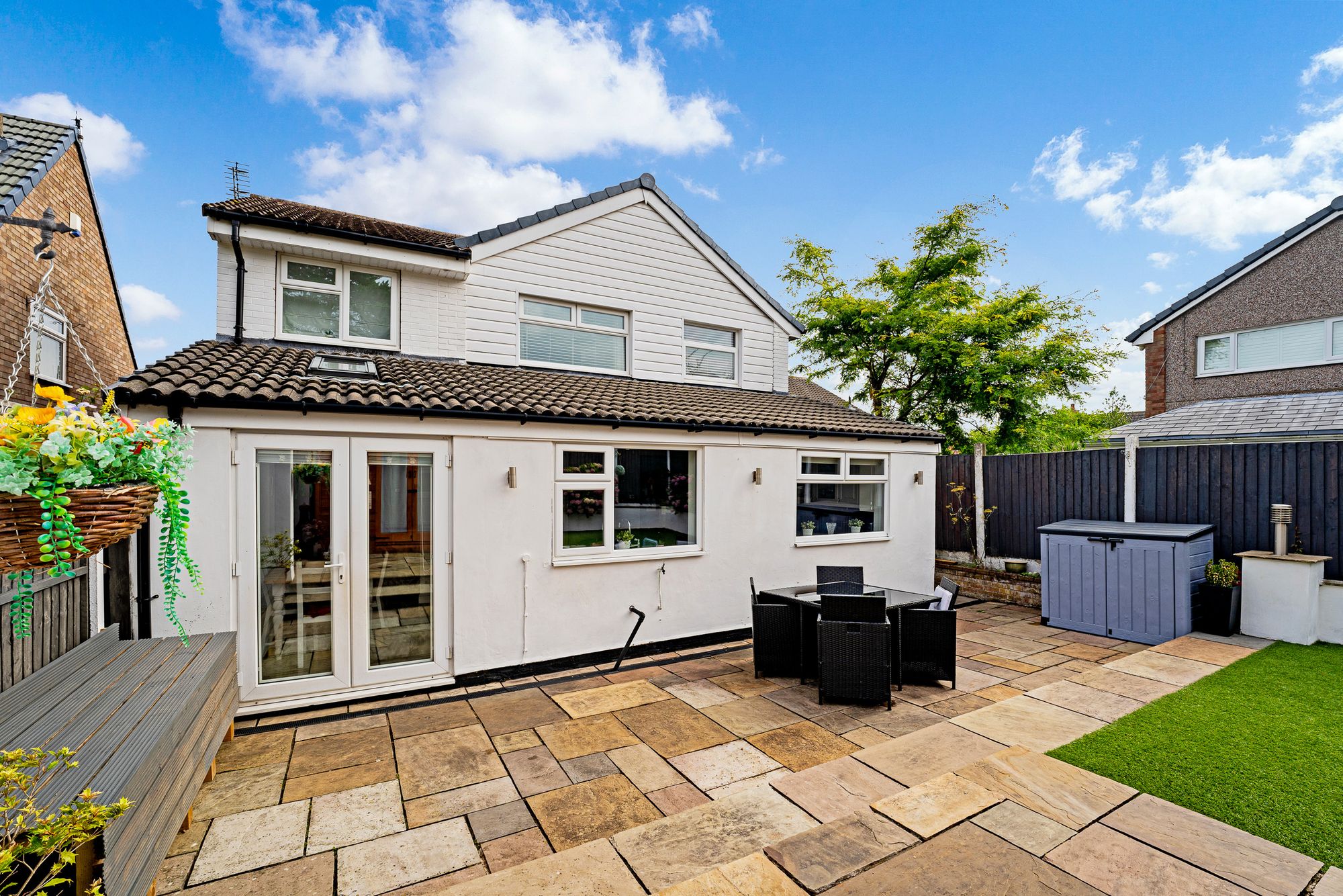 Wexford Avenue, Hale Village, L24
