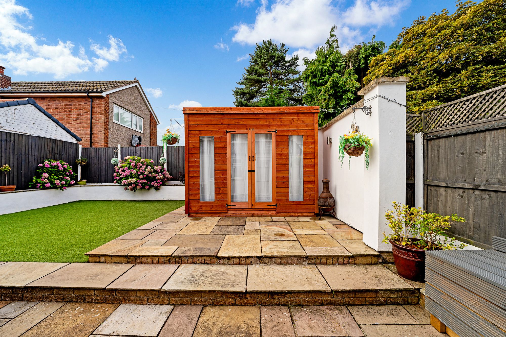 Wexford Avenue, Hale Village, L24