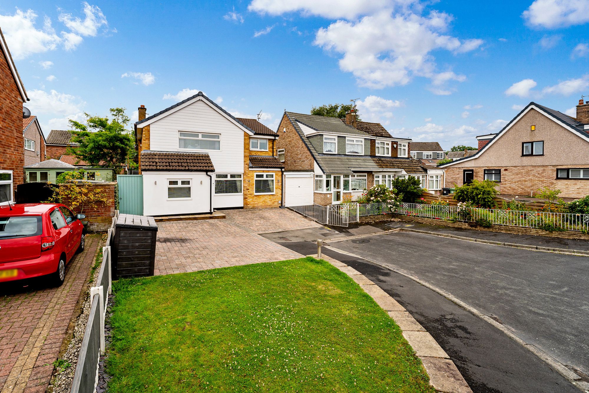 Wexford Avenue, Hale Village, L24