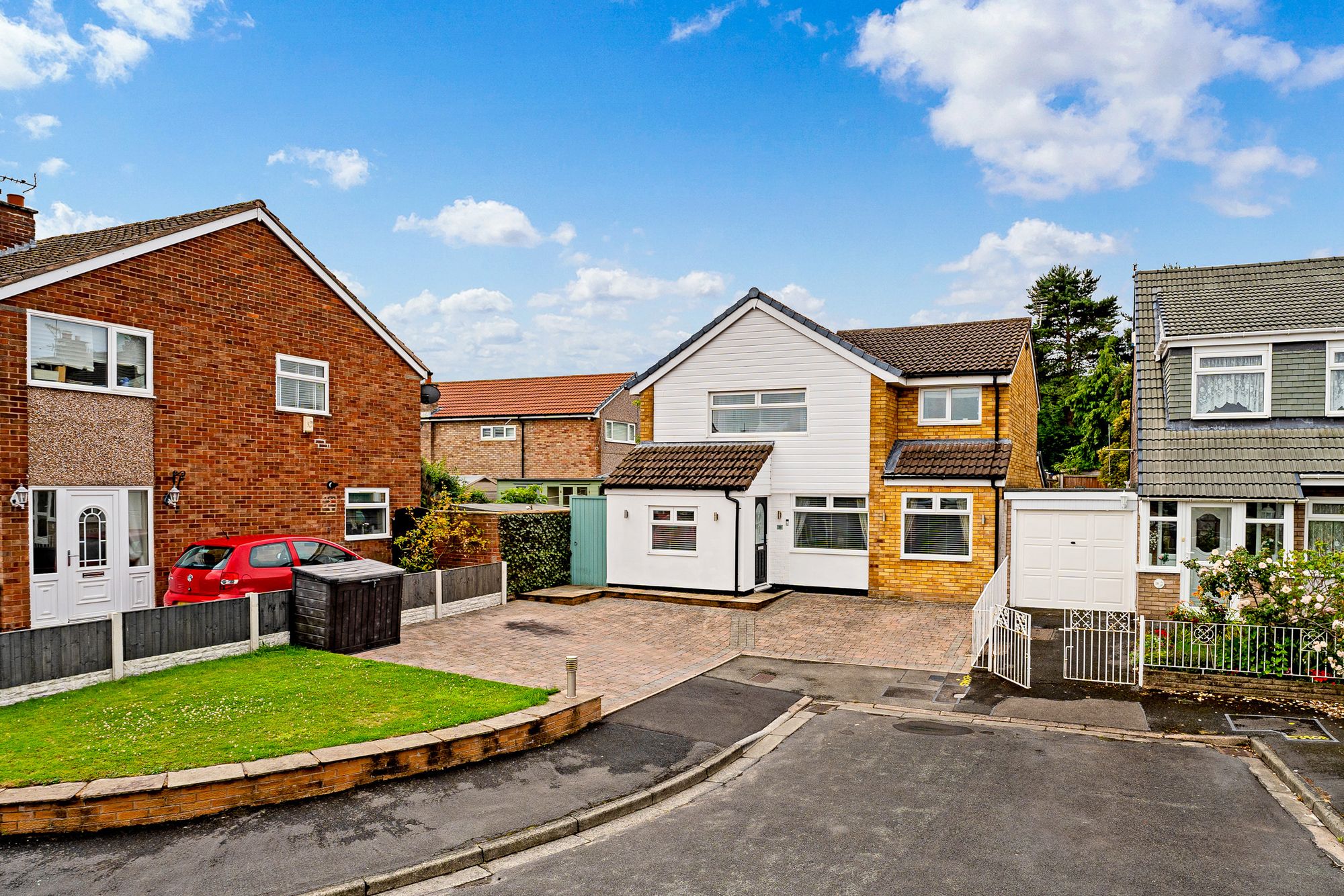 Wexford Avenue, Hale Village, L24