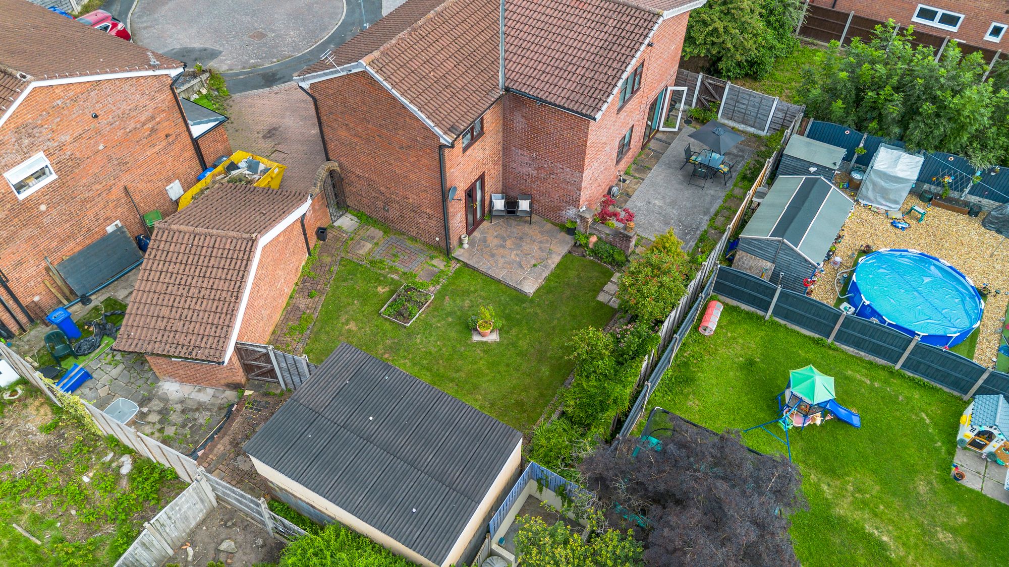 Daniel Close, Warrington