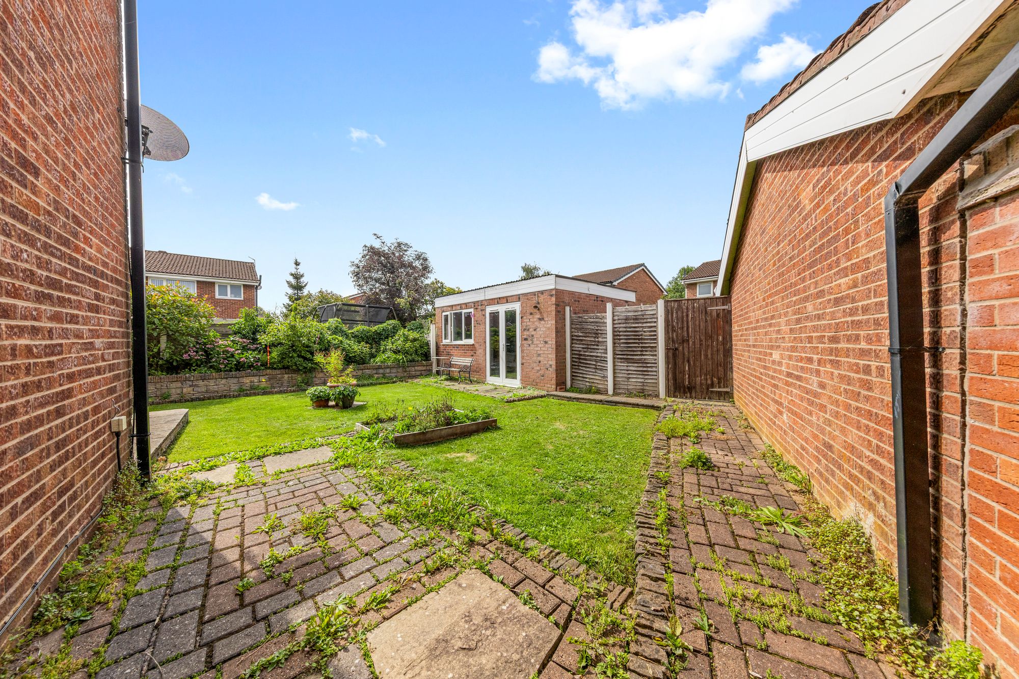 Daniel Close, Warrington