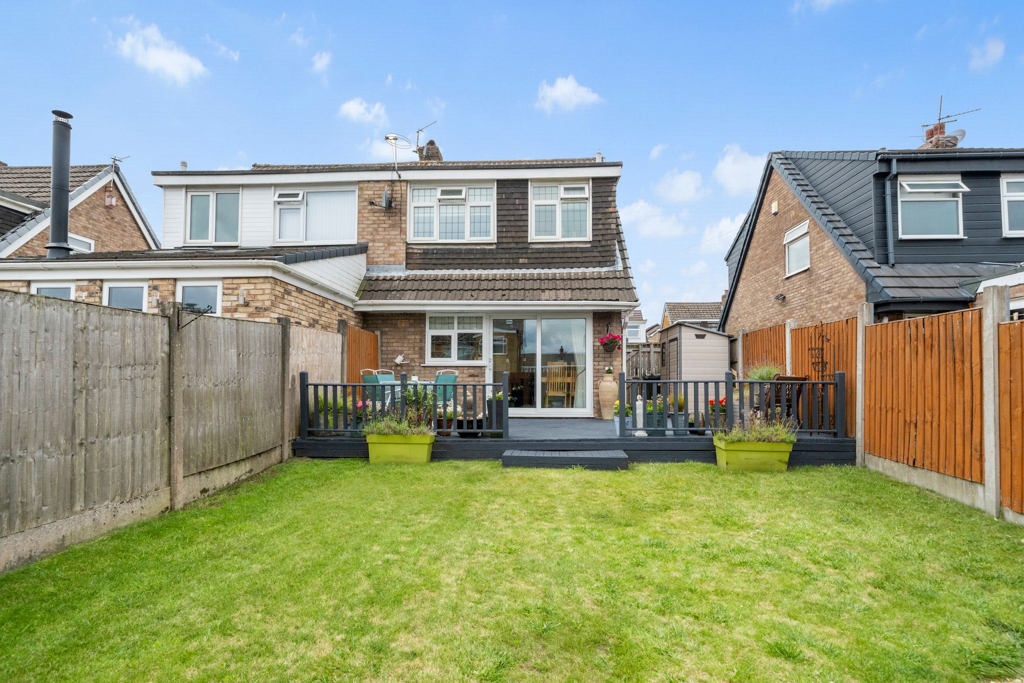 Lichfield Grove, Wigan