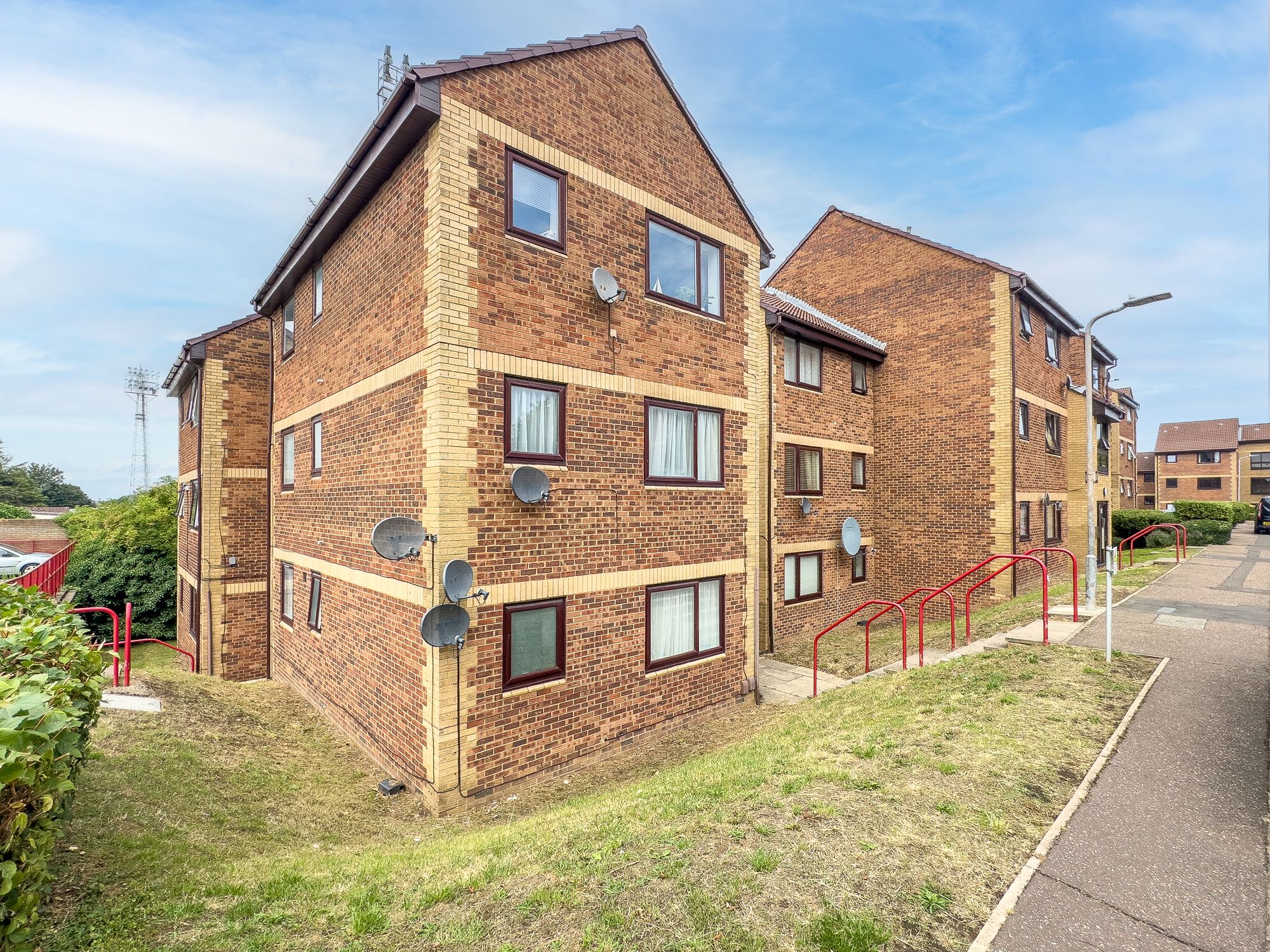 Roots Hall Drive, Priory Court Roots Hall Drive, SS2