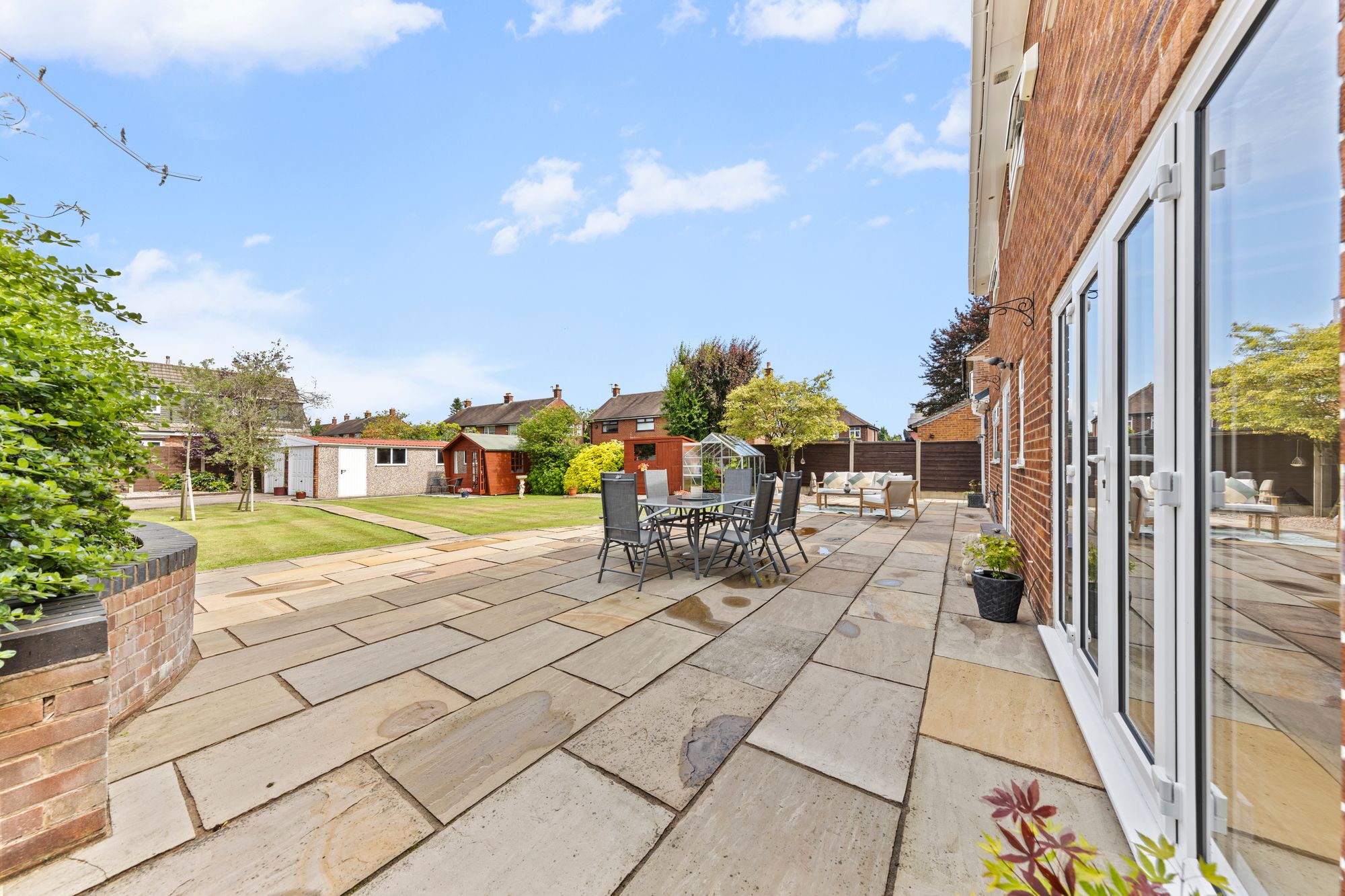 Manchester Road, Rixton, WA3