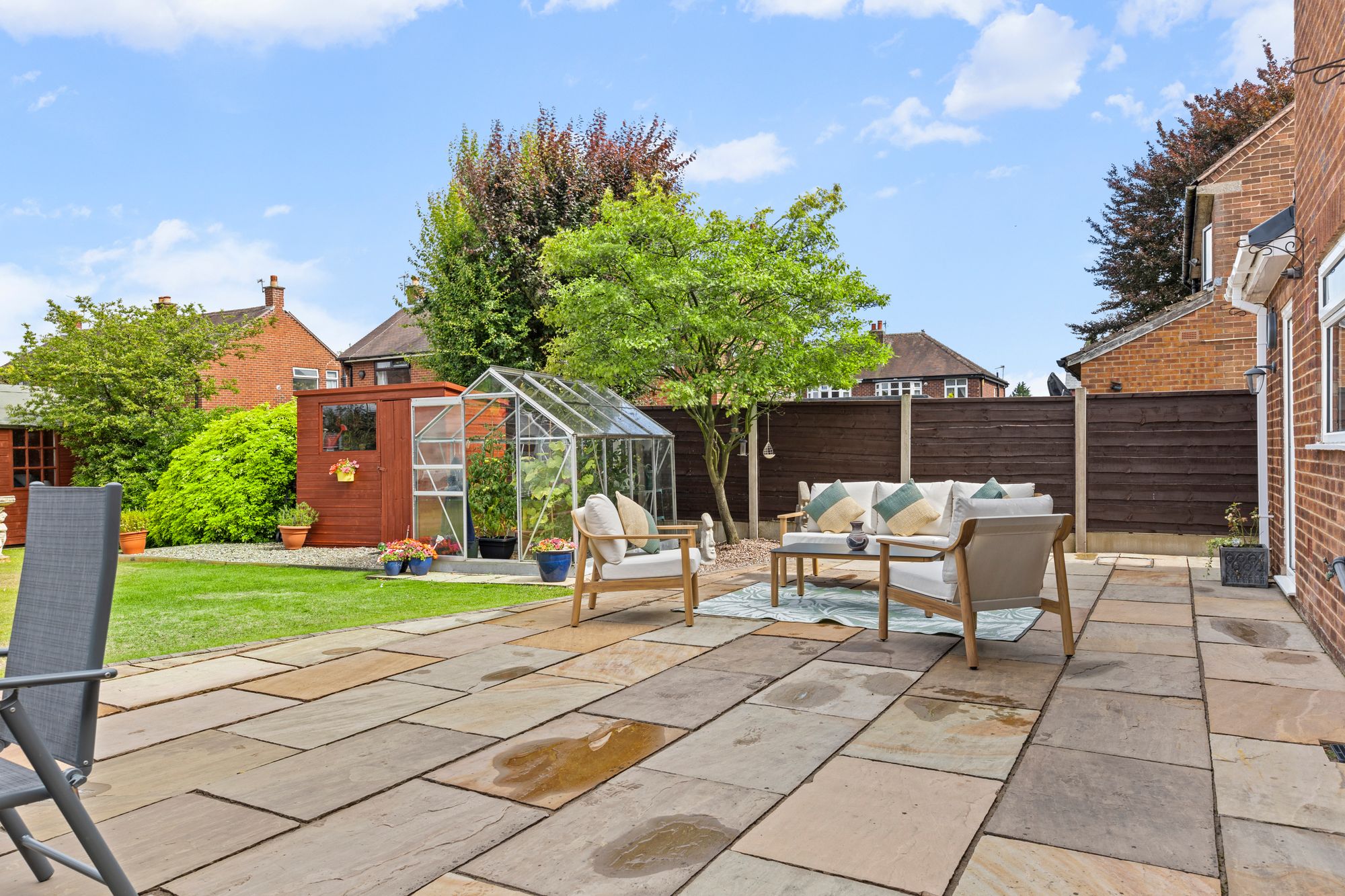 Manchester Road, Rixton, WA3