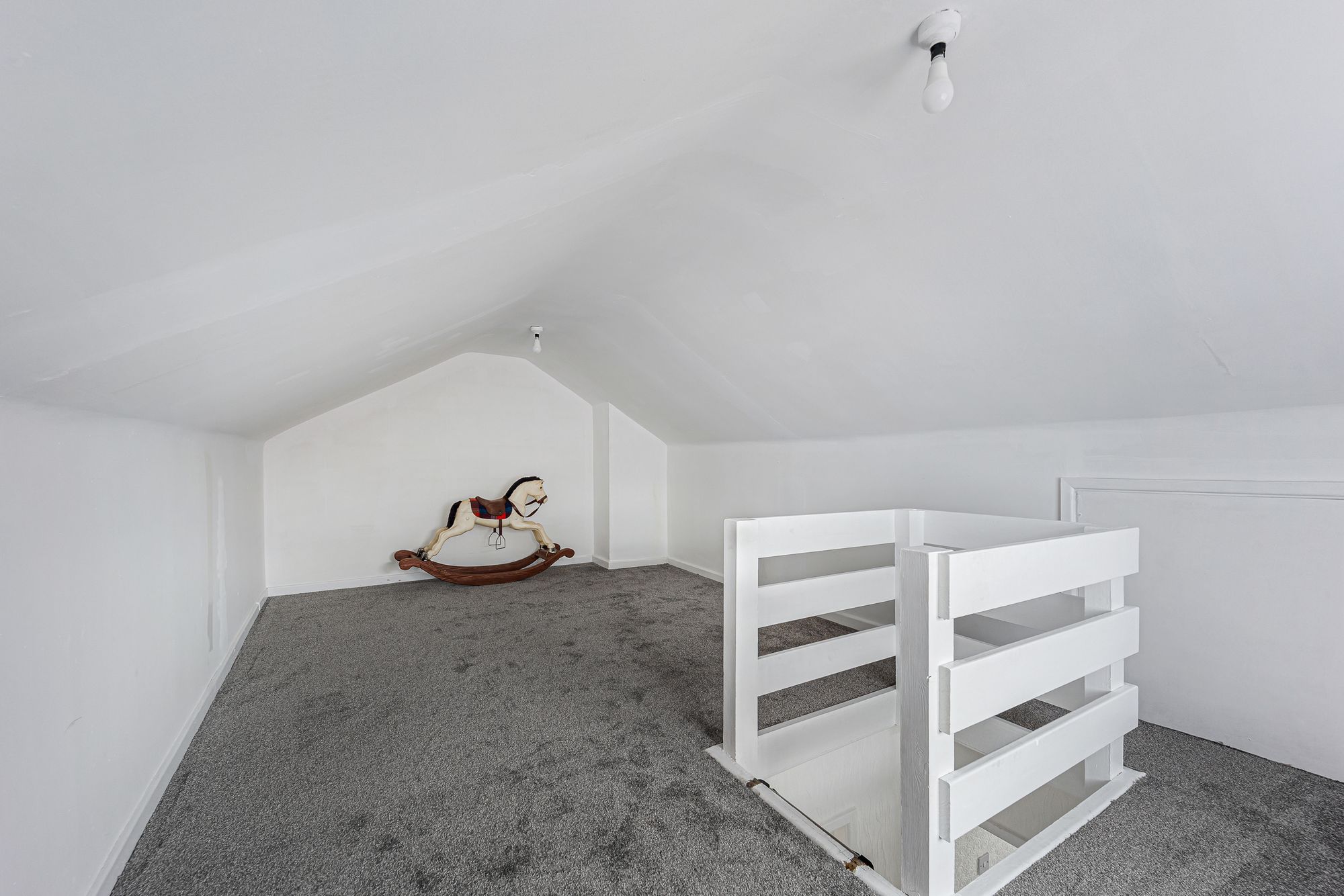 Cheshyre Drive, Halton, WA7