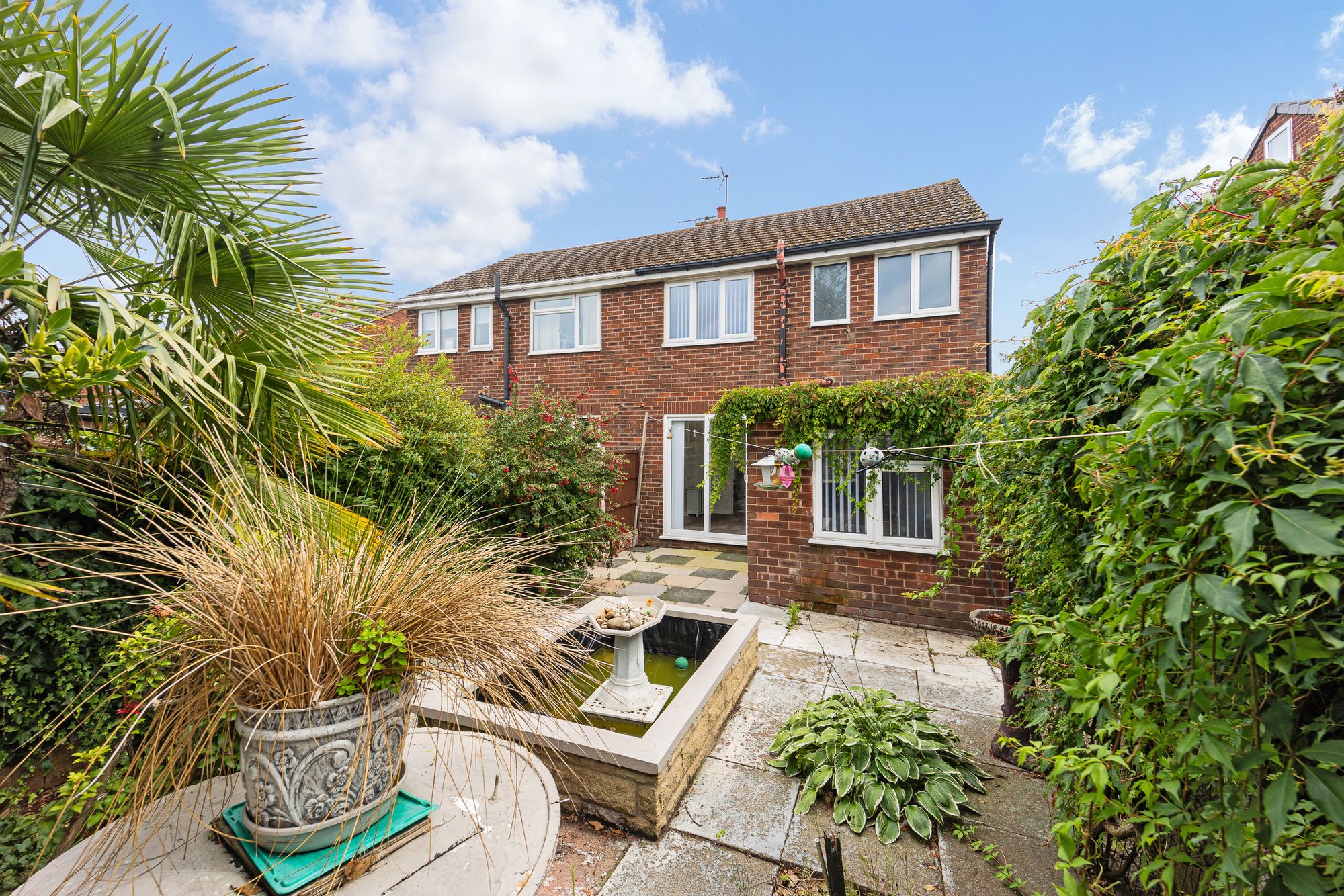 Cheshyre Drive, Halton, WA7